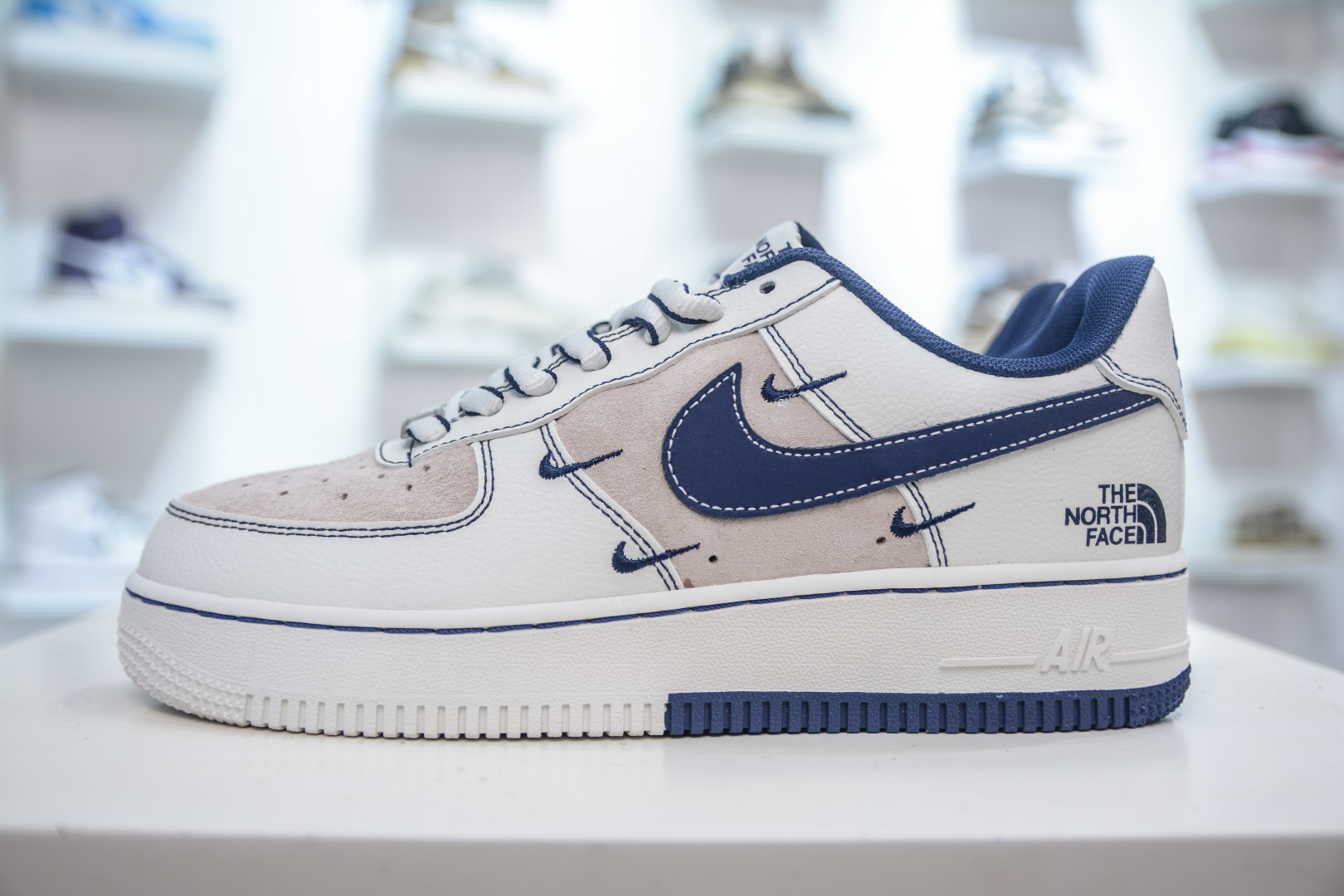 Nike Air Force 1 '07 Low x The North Face - White/Grey/Blue 2 cmp i1756317530731 6330 0 0