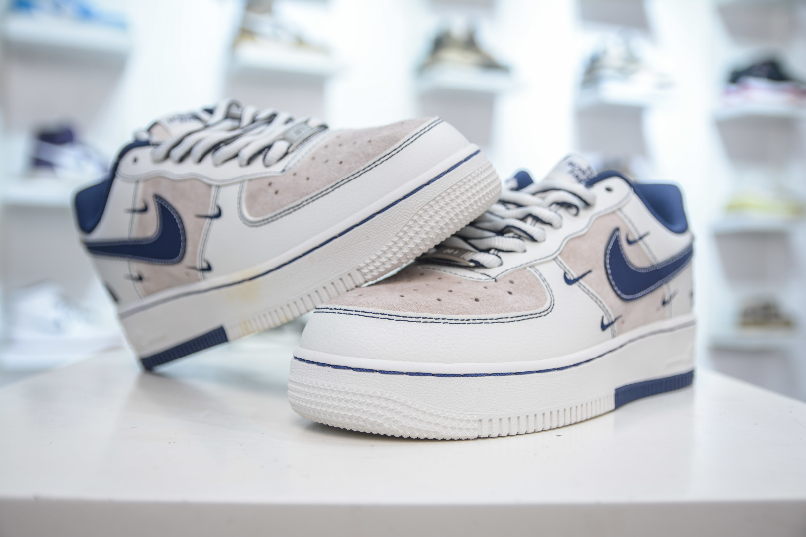 Nike Air Force 1 '07 Low x The North Face - White/Grey/Blue 5 cmp i1756317531468 9632 0 3
