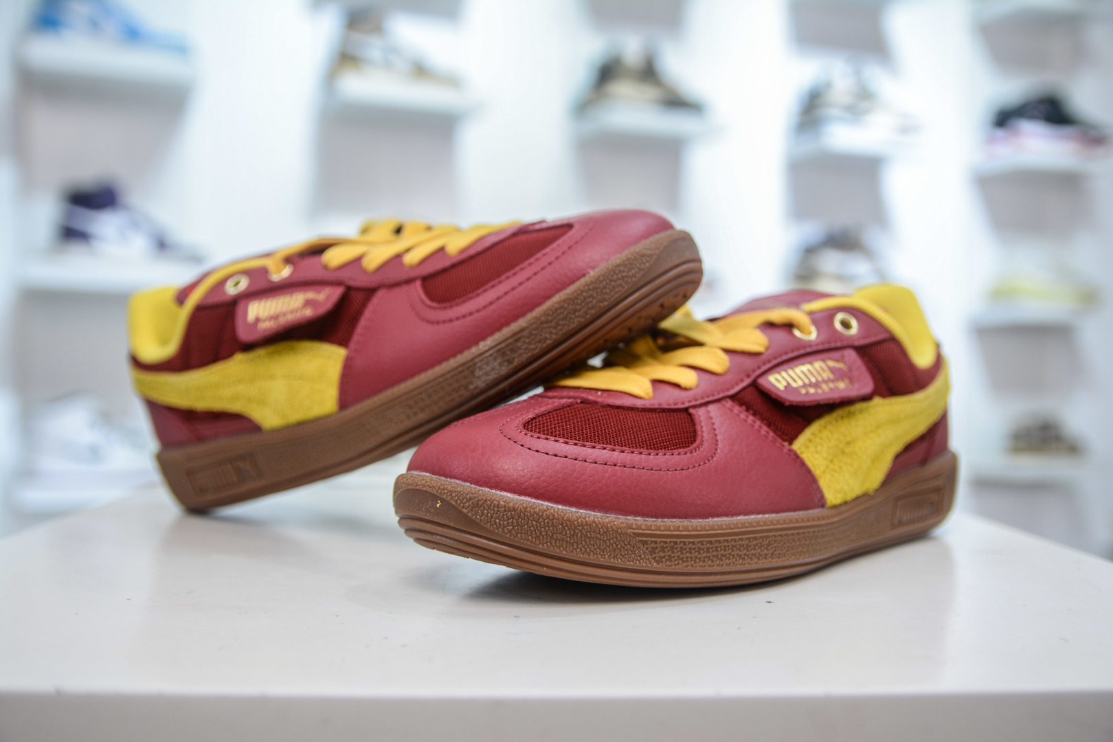 Puma Palermo Leather Low-Top Sneakers - Retro Style, Comfortable and Durable 5 cmp i1756317863609 8718 0 3