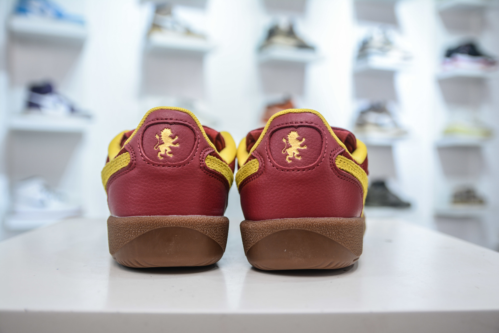 Puma Palermo Leather Low-Top Sneakers - Retro Style, Comfortable and Durable 3 cmp i1756317864780 3941 0 1