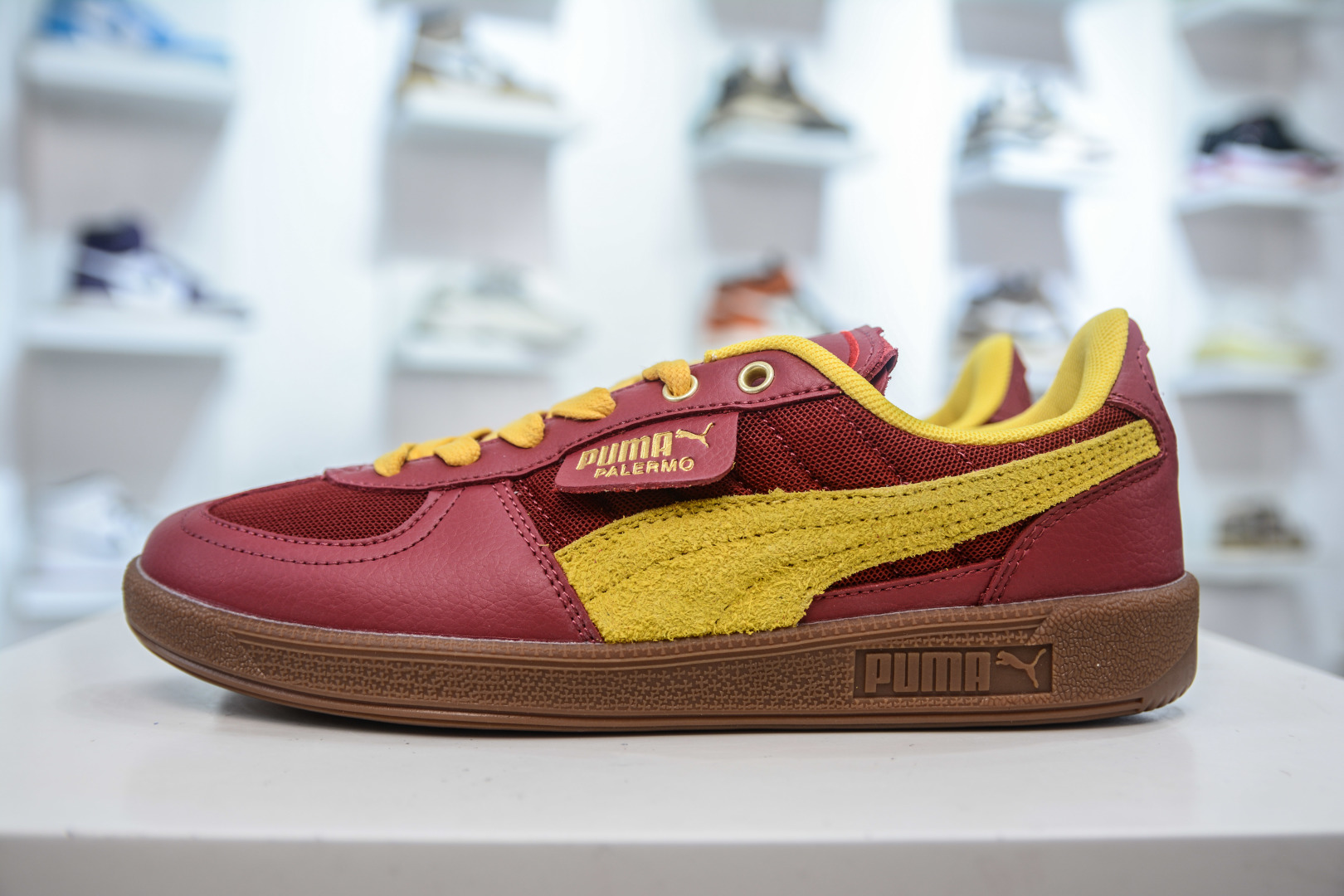 Puma Palermo Leather Low-Top Sneakers - Retro Style, Comfortable and Durable 2 cmp i1756317864780 7638 0 0