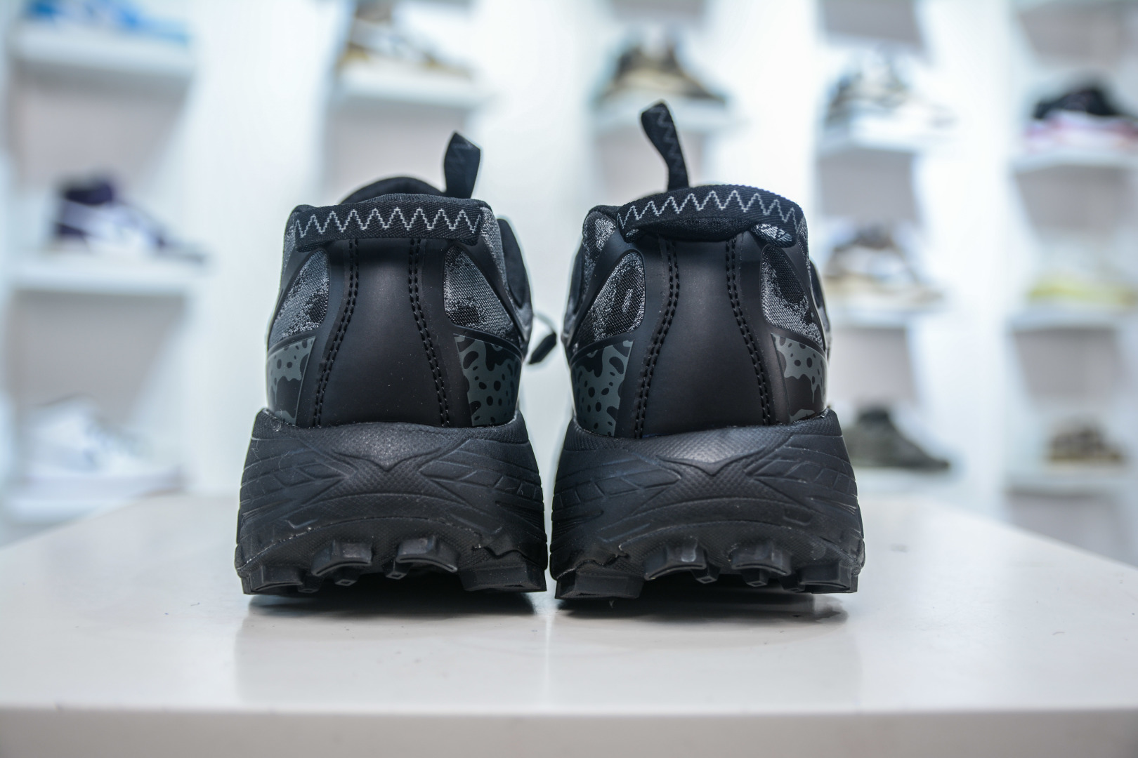 Hoka Mafate Three 2: Lightweight Trail Running Shoes with Vibram Outsole 2 cmp i1756317968156 1285 0 1