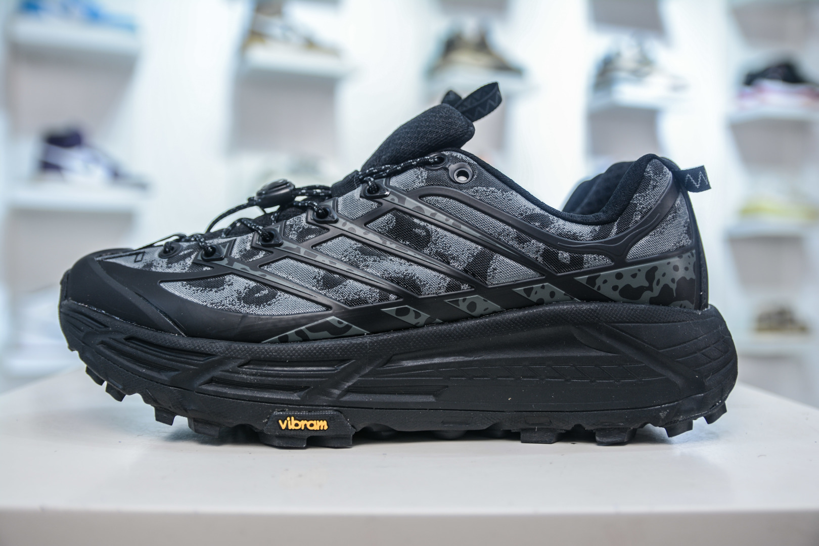Hoka Mafate Three 2: Lightweight Trail Running Shoes with Vibram Outsole 1 cmp i1756317969067 5414 0 0