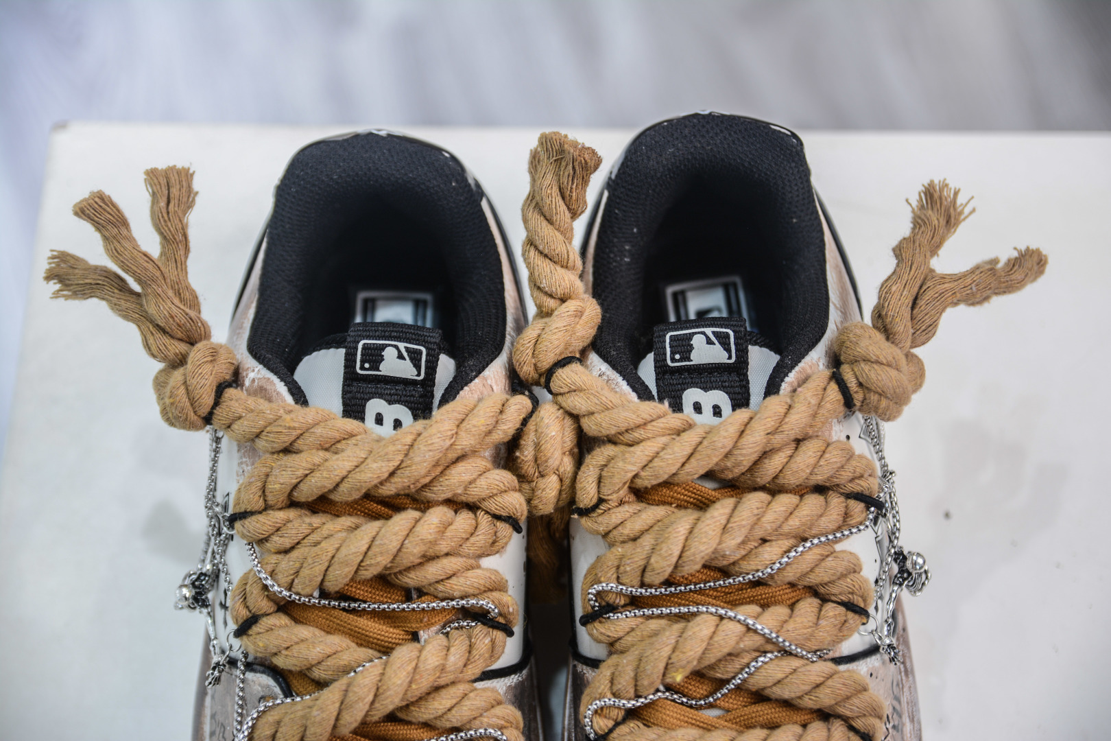 MLB NY Yankees Graffiti Chunky Sneakers - Hidden Heel, Distressed Look 9 cmp i1756318086983 6066 0 7