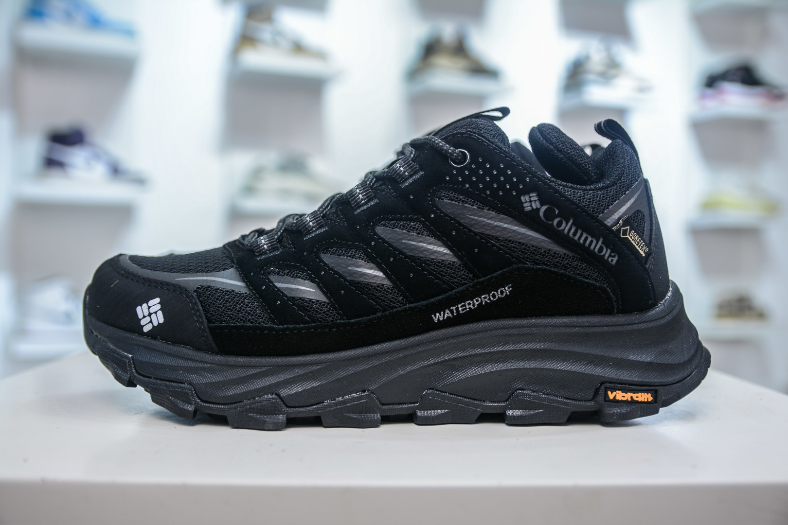 Columbia Men's Waterproof Leather Hiking Shoes with Vibram Sole (Size 40-45) 2 cmp i1756318297952 1821 0 0