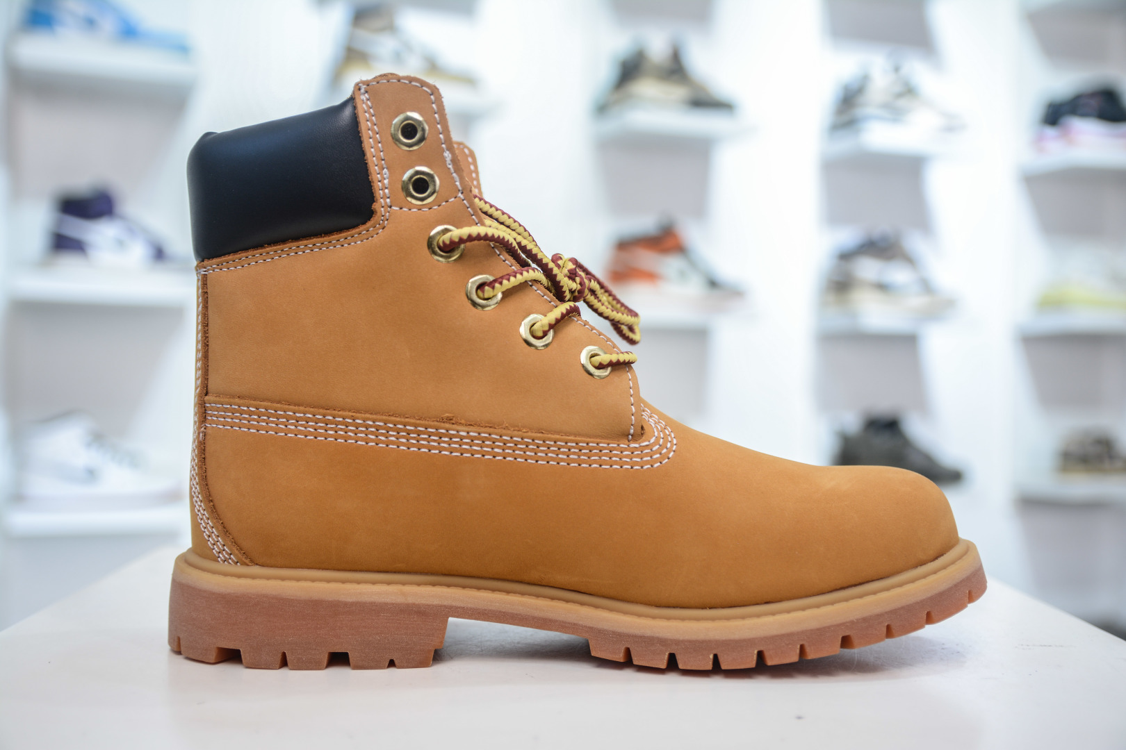 Timberland Classic High-Top Boots for Men and Women - Premium Waterproof Leather 3 cmp i1756318349249 1017 0 2