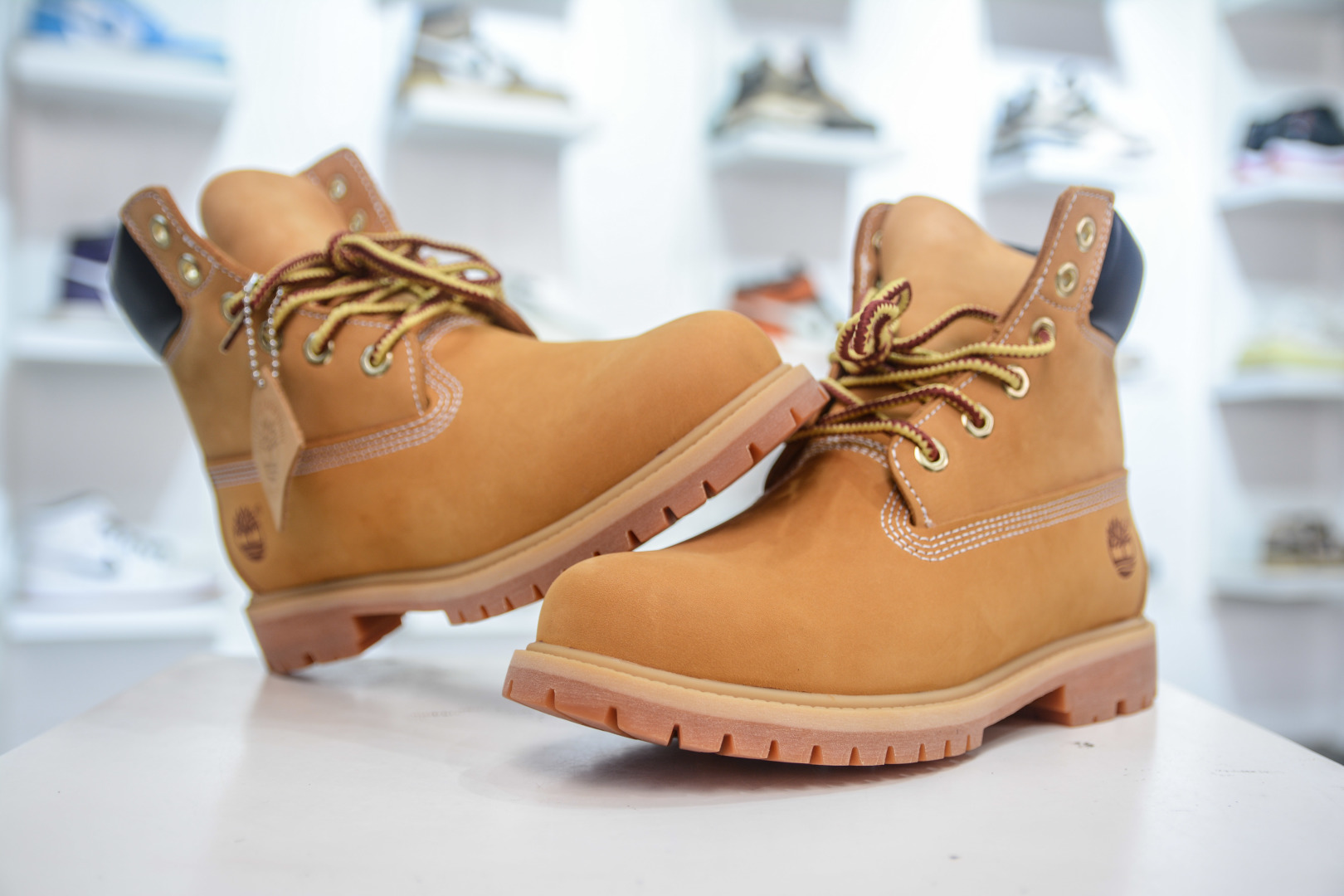 Timberland Classic High-Top Boots for Men and Women - Premium Waterproof Leather 4 cmp i1756318350291 9005 0 3