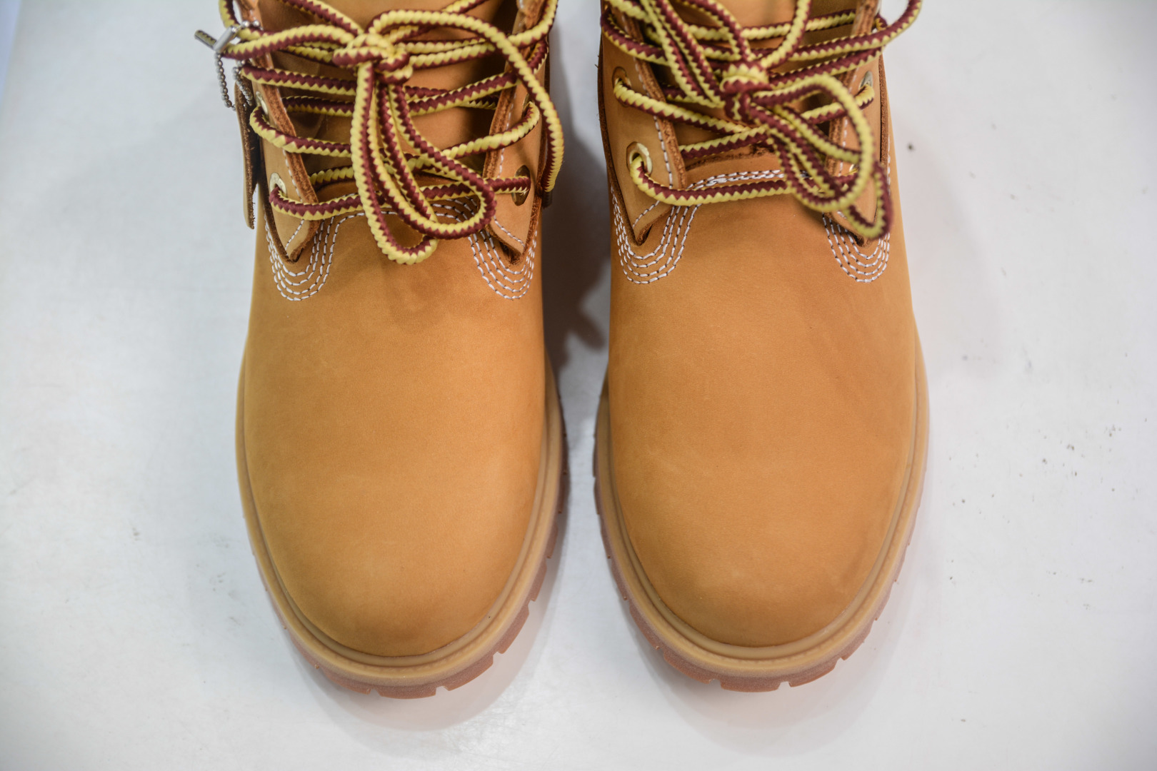 Timberland Classic High-Top Boots for Men and Women - Premium Waterproof Leather 9 cmp i1756318350299 3705 0 8