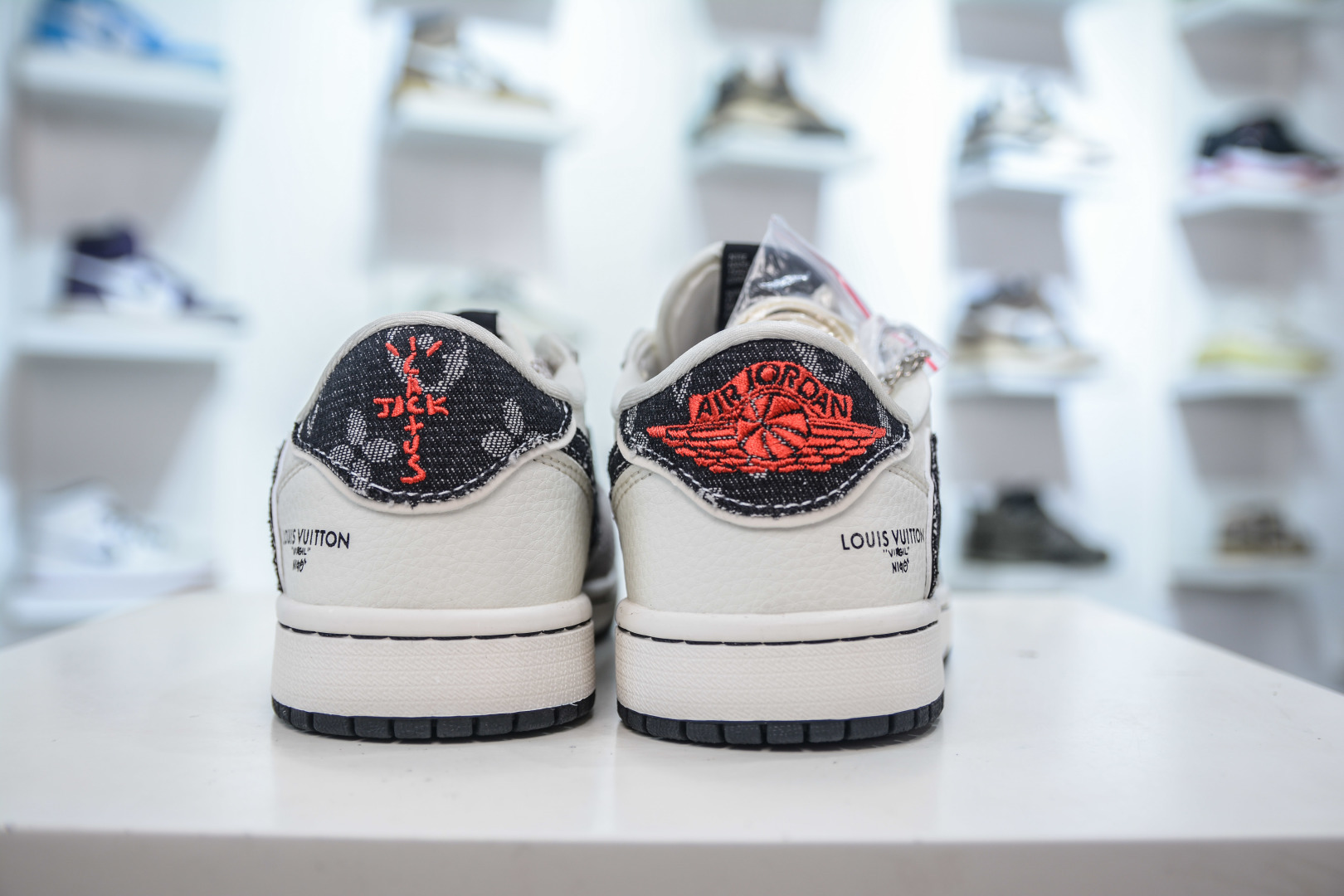 TS x Air Jordan x Louis Vuitton AJ1 Low 倒钩低帮LV联名-米黑牛仔 JW1188-143