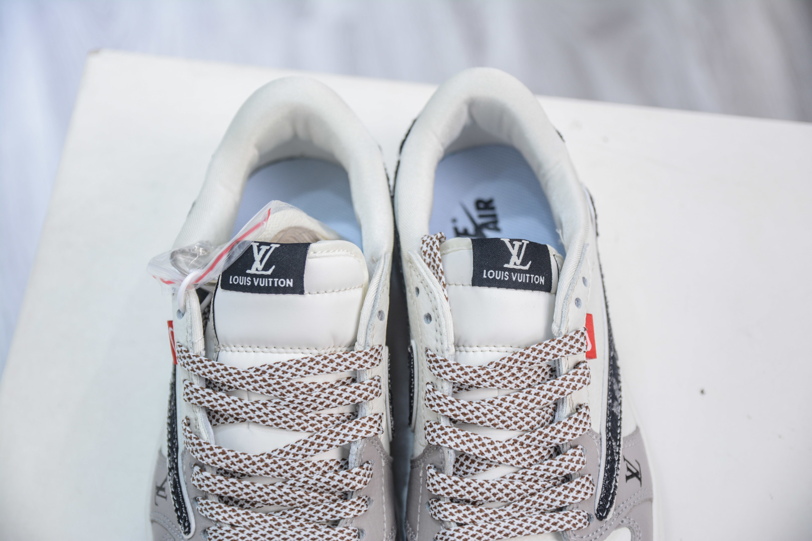 TS x Air Jordan x Louis Vuitton AJ1 Low 倒钩低帮LV联名-米黑牛仔 JW1188-143