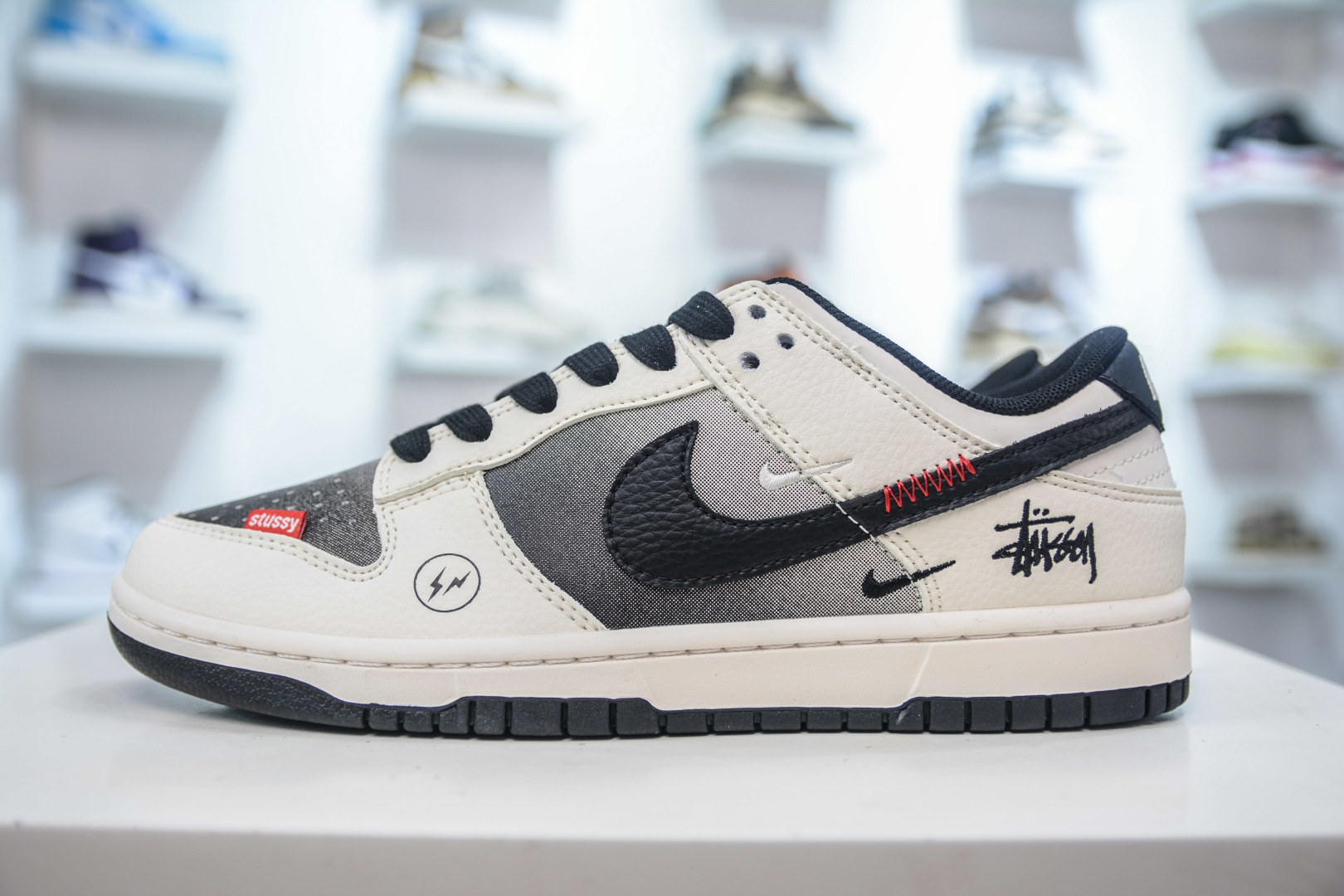 Nike SB Dunk Low X Stussy 斯图西联名-闪电渐变米黑 QW5836-020