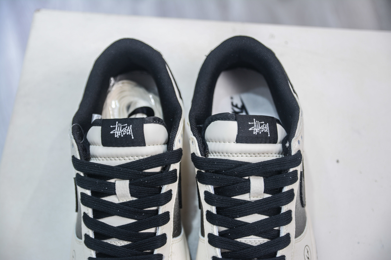 Nike SB Dunk Low X Stussy 斯图西联名-闪电渐变米黑 QW5836-020