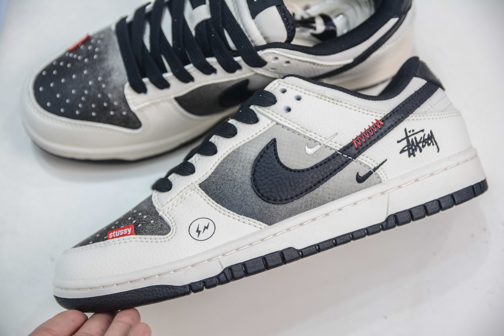 Nike SB Dunk Low X Stussy 斯图西联名-闪电渐变米黑 QW5836-020