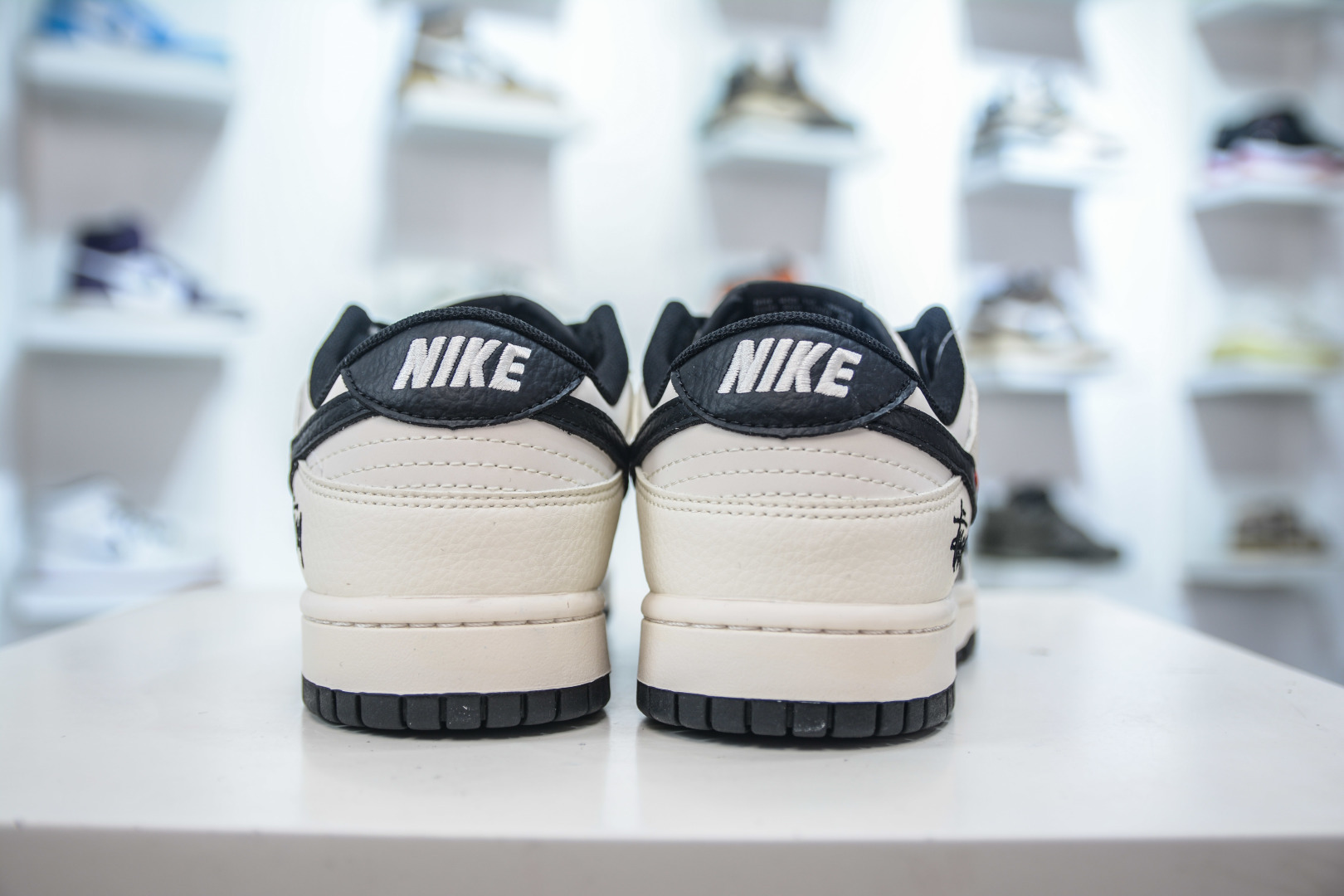 Nike SB Dunk Low X Stussy 斯图西联名-闪电渐变米黑 QW5836-020