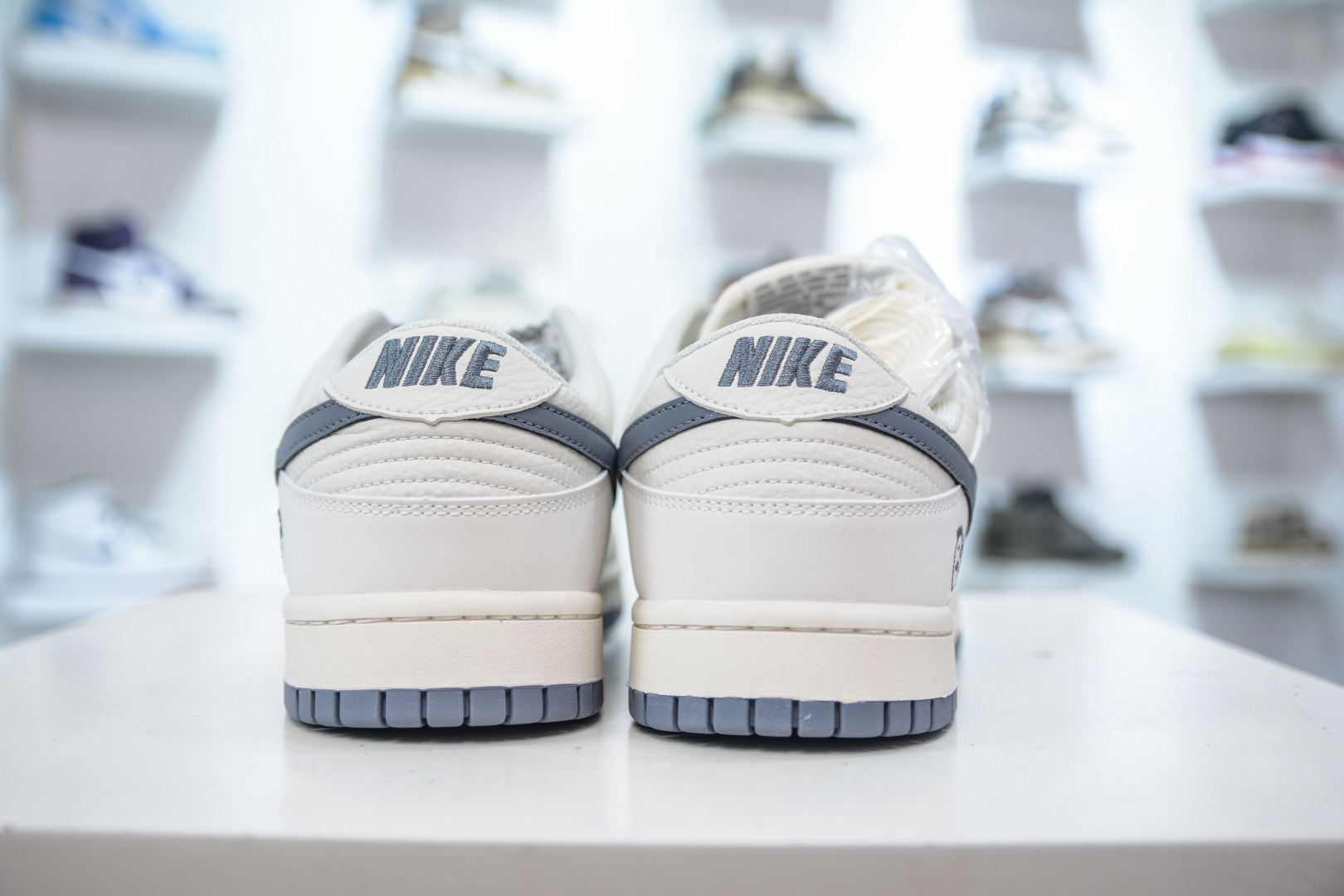 Nike SB Dunk Low 白灰勾鬼脸 CS1688-120