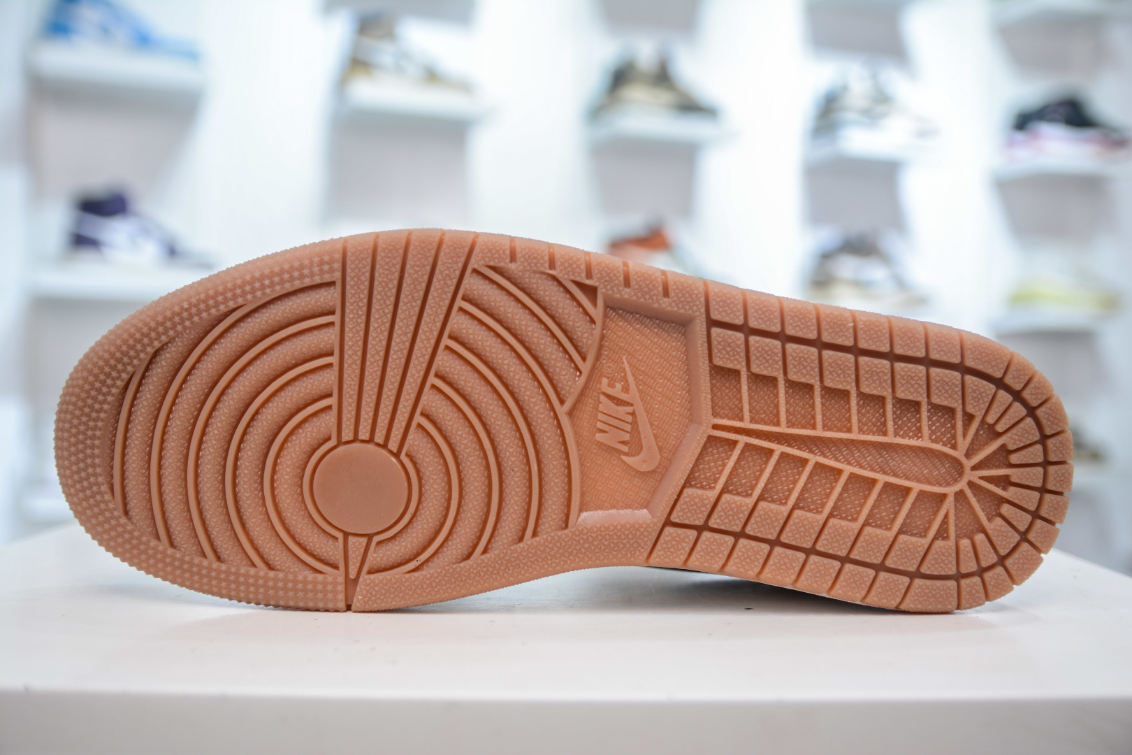 Air Jordan 1 Low 舒适百搭 防滑耐磨 低帮 复古篮球鞋 553558-146