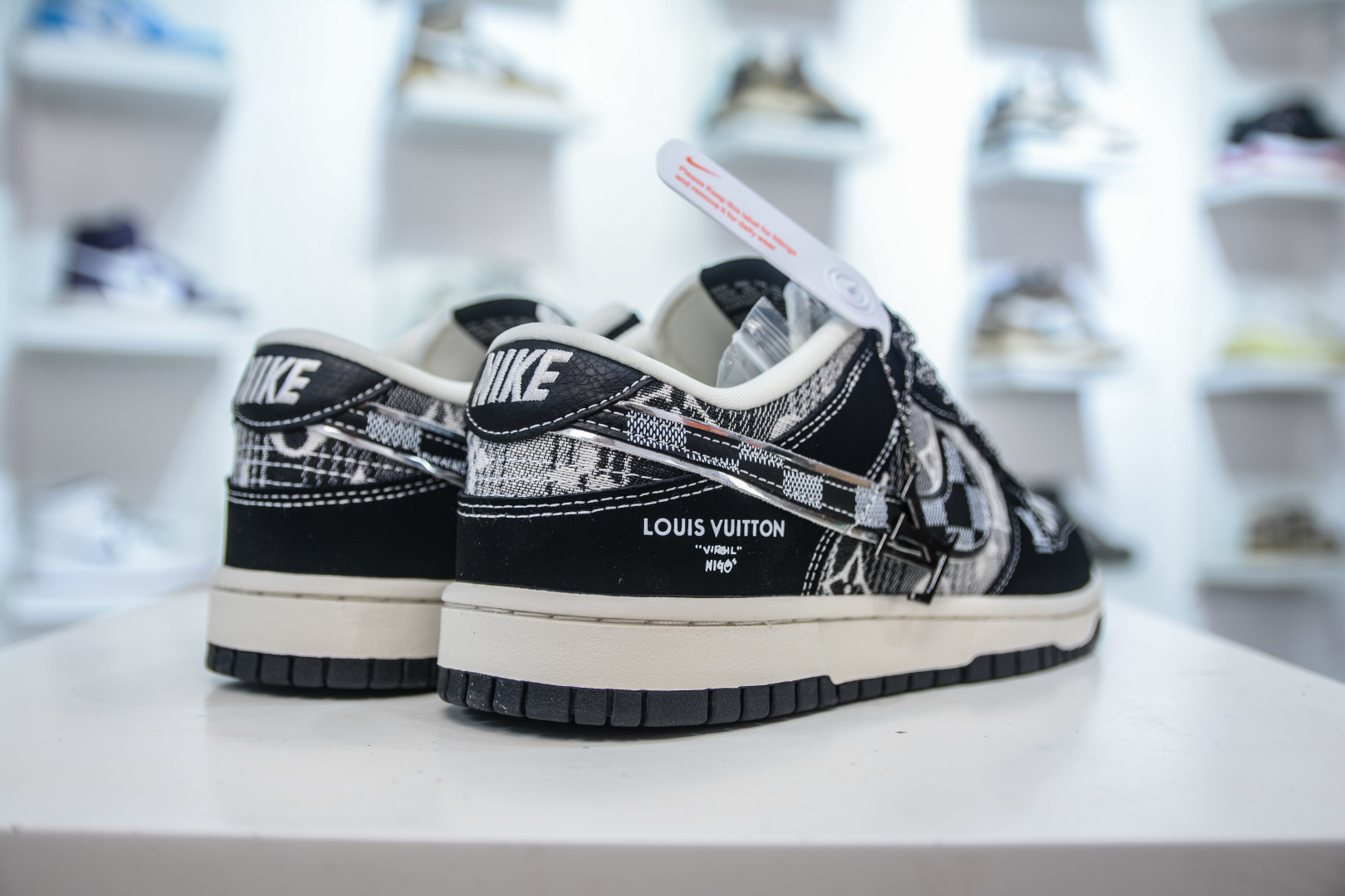 Nike SB Dunk Low x Louis Vuitton LV联名-黑白格 DS6608-005