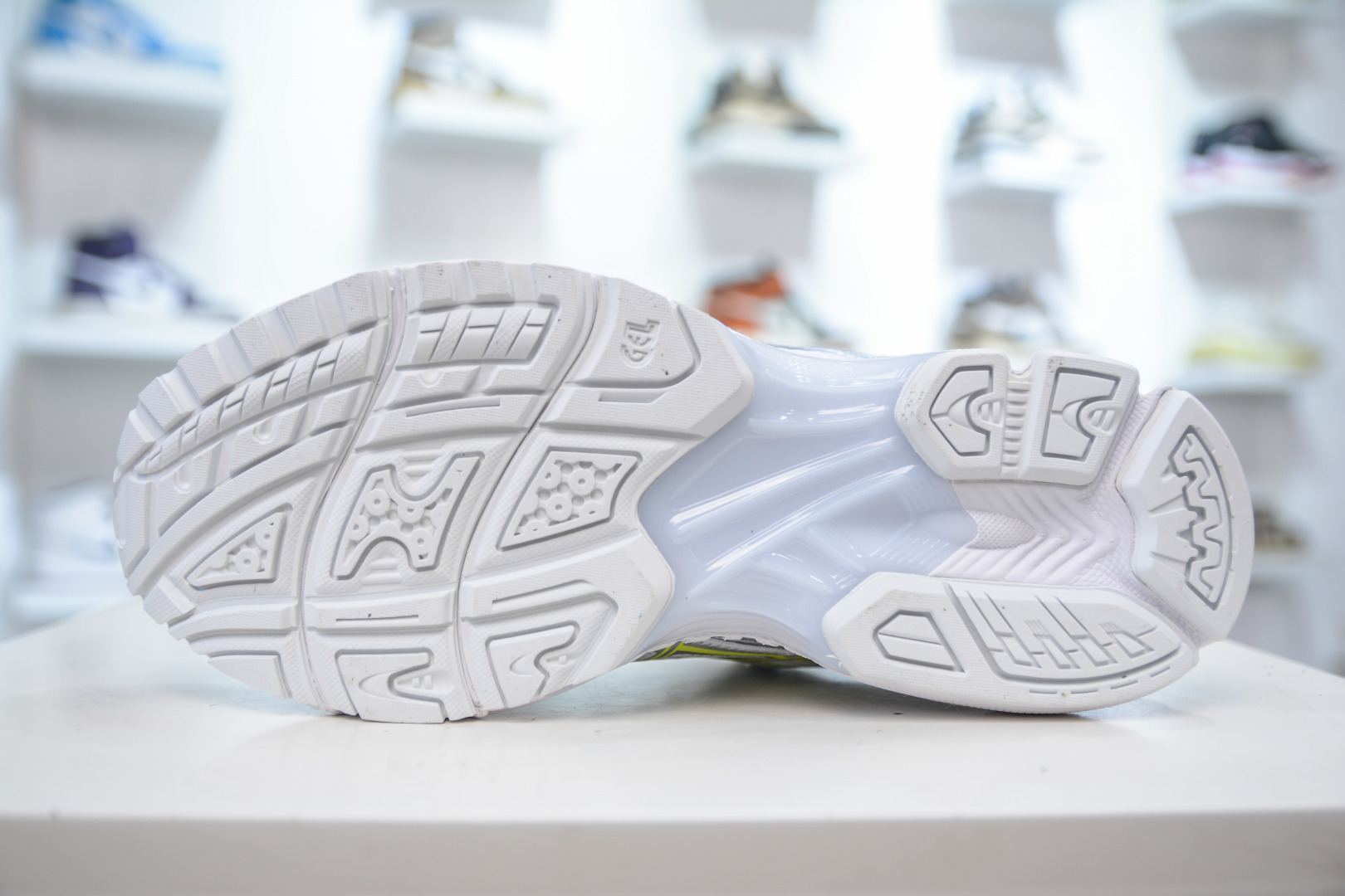 Asics GEL-Kahana NIMBUS 10.1 Low-Top Sneakers - Breathable, Durable, and Stylish 6 cmp i1756499469672 6593 0 4