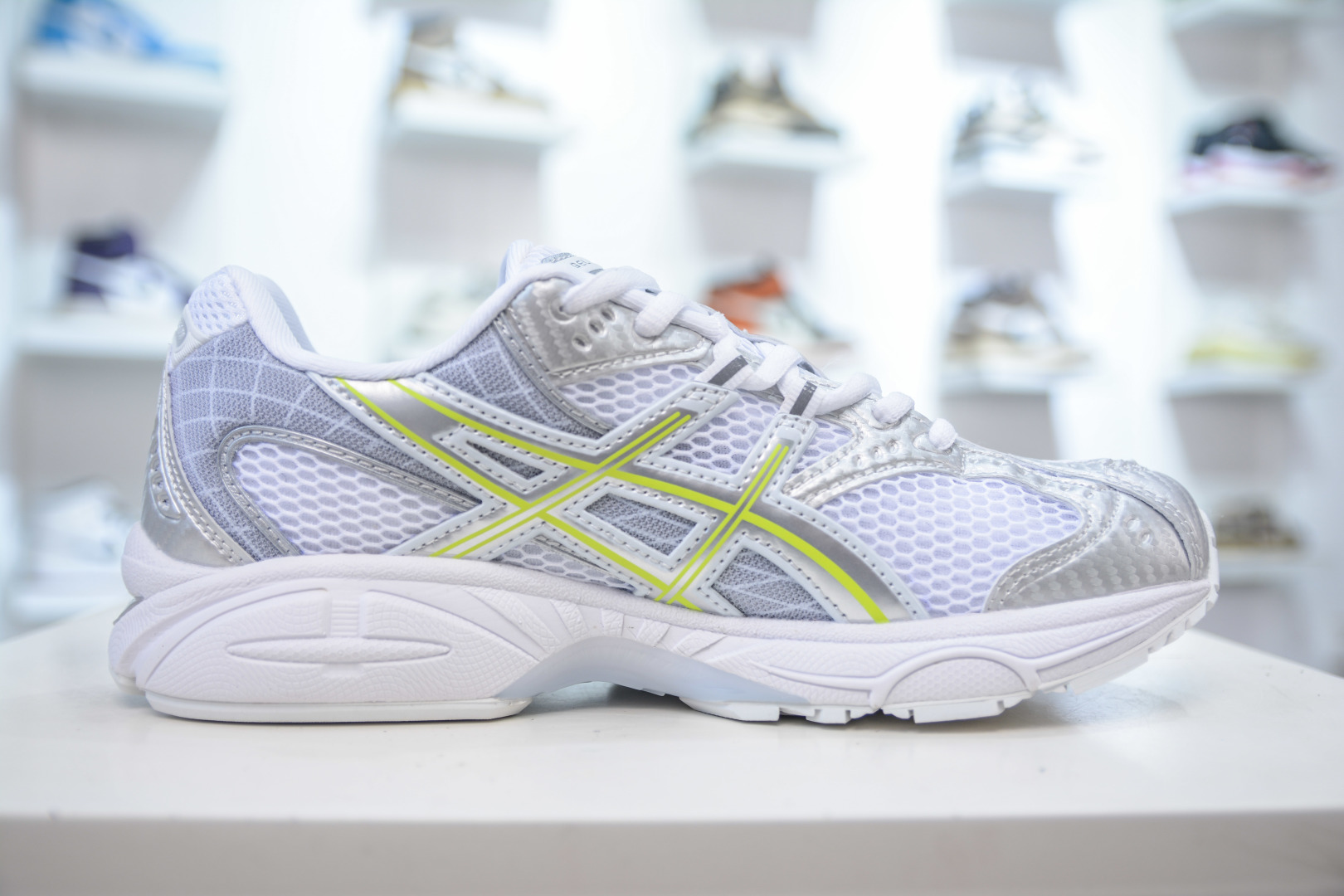 Asics GEL-Kahana NIMBUS 10.1 Low-Top Sneakers - Breathable, Durable, and Stylish 4 cmp i1756499469673 9224 0 2