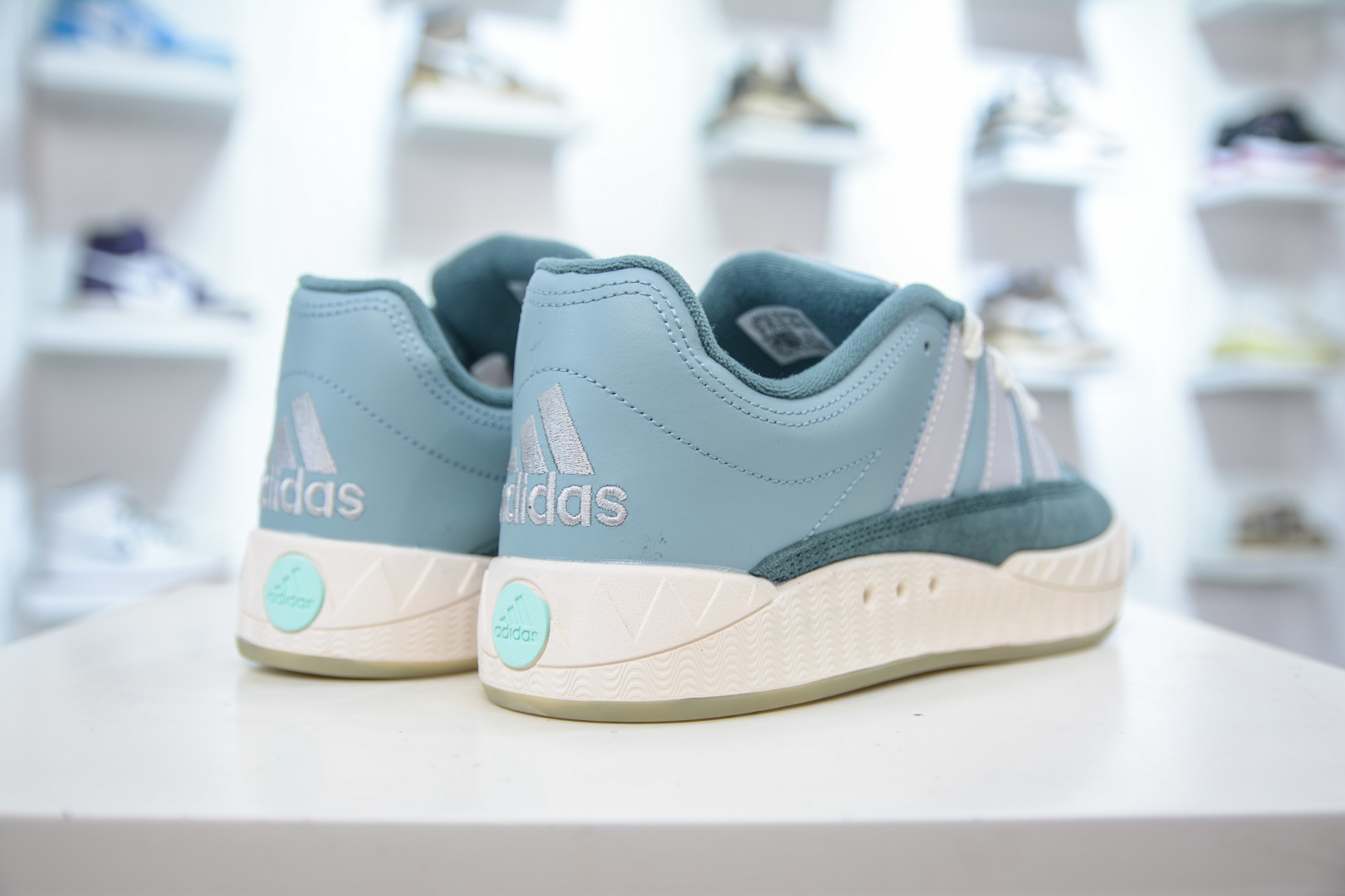 AD Adimatic Low 马蒂奇系列低帮复古面包鞋运动休闲滑板板鞋 IF1590-Top High Quatity Cheap Sneakers Fashion Clothing Clothes Bags handbags Shoes of all Brand wholesale With The best Quality And Beautiful Price from China Factory Chinese suppliers wholesaler seller AD Adimatic Low 马蒂奇系列低帮复古面包鞋运动休闲滑板板鞋 IF1590