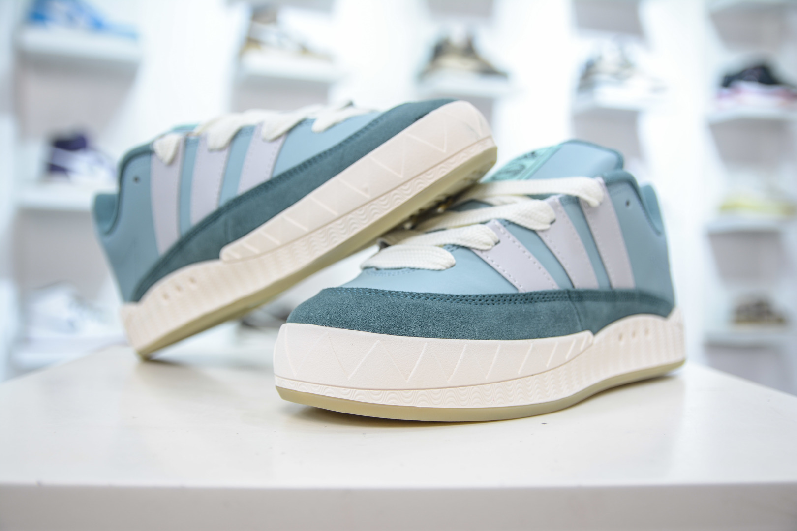 AD Adimatic Low 马蒂奇系列低帮复古面包鞋运动休闲滑板板鞋 IF1590-Top High Quatity Cheap Sneakers Fashion Clothing Clothes Bags handbags Shoes of all Brand wholesale With The best Quality And Beautiful Price from China Factory Chinese suppliers wholesaler seller AD Adimatic Low 马蒂奇系列低帮复古面包鞋运动休闲滑板板鞋 IF1590