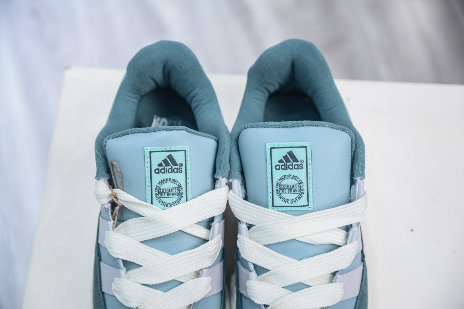 AD Adimatic Low 马蒂奇系列低帮复古面包鞋运动休闲滑板板鞋 IF1590-Top High Quatity Cheap Sneakers Fashion Clothing Clothes Bags handbags Shoes of all Brand wholesale With The best Quality And Beautiful Price from China Factory Chinese suppliers wholesaler seller AD Adimatic Low 马蒂奇系列低帮复古面包鞋运动休闲滑板板鞋 IF1590