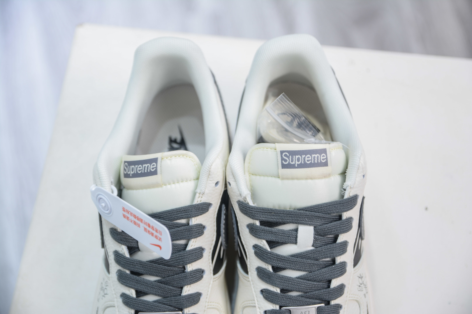 NIke Air Force 1 x Supreme SUP联名-涂鸦米灰勾 QW5606-272