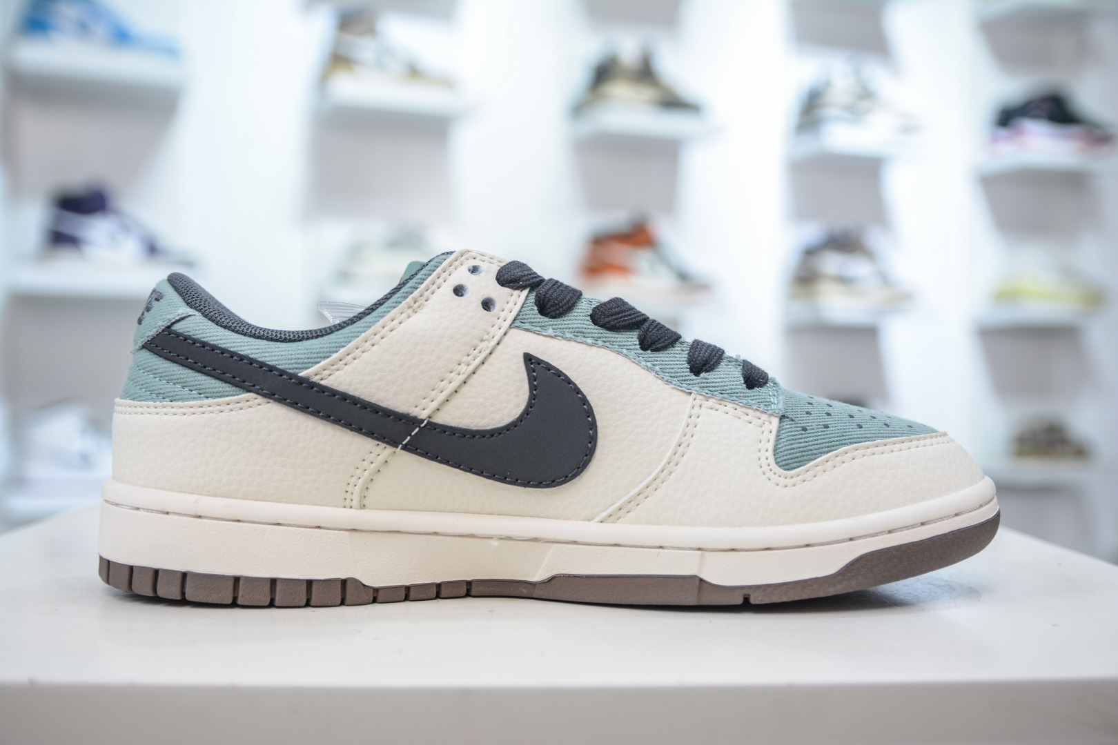 Nike SB Dunk Low x Balenciaga White Green Canvas - Premium Quality 3 cmp i1756499945483 975 0 2