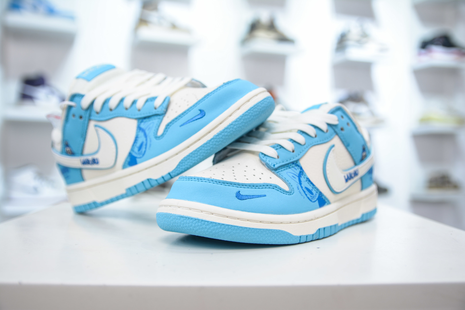 Nike SB Dunk Low x Labubu 'Daylight Blue' Premium Leather Sneakers 5 cmp i1756500004739 9397 0 3