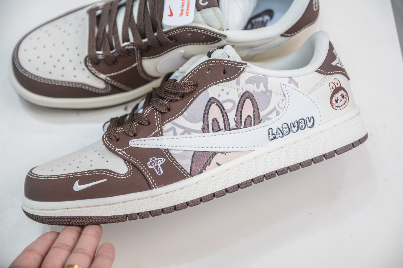 Air Jordan 1 Low X LABUBU Brown/White: Original Factory Cushion & Leather 8 cmp i1756500358471 1686 0 6