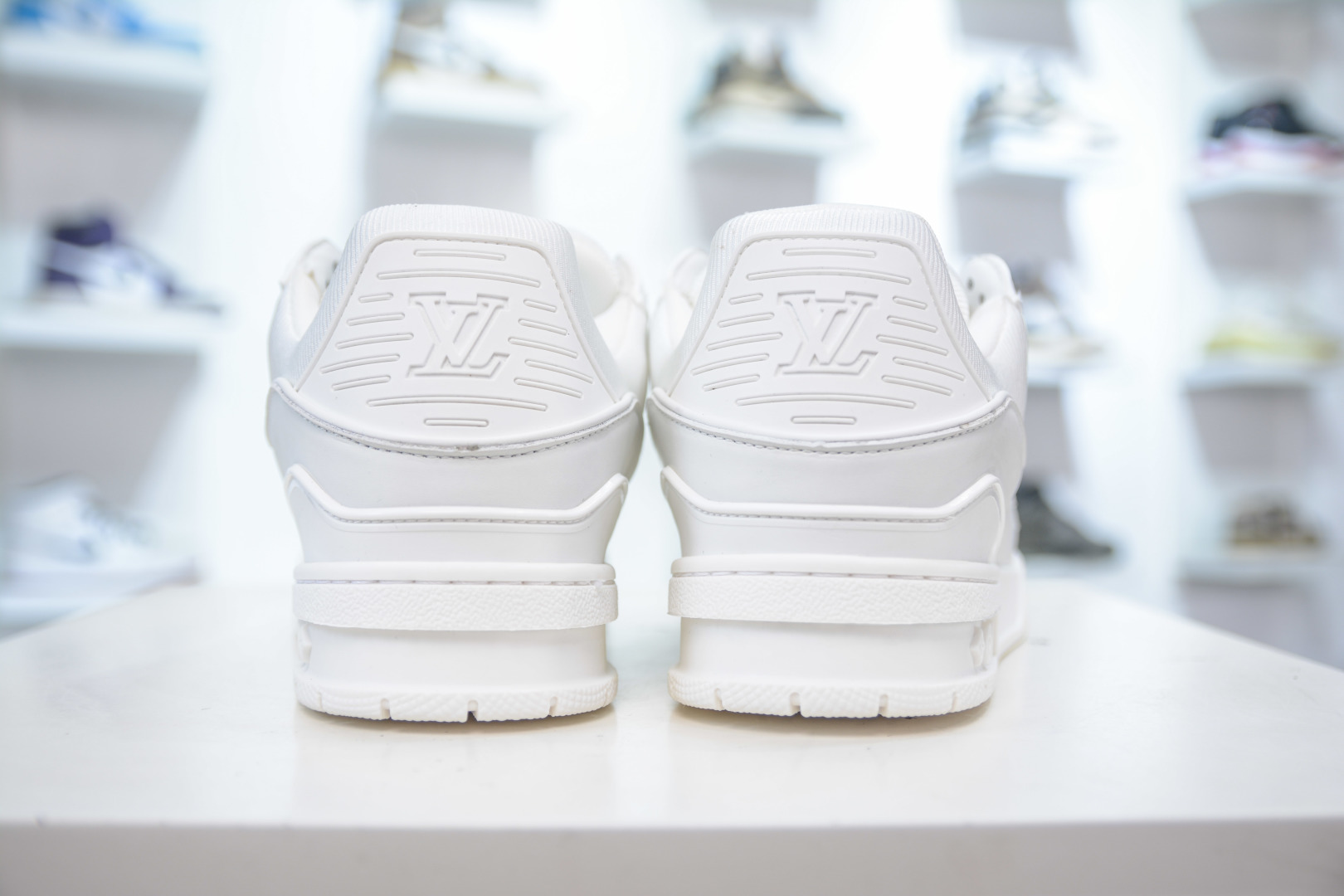 Louis Vuitton Trainer Sneaker White Leather Fashion Show - Sizes 36 to 45 3 cmp i1756500738220 24 0 1
