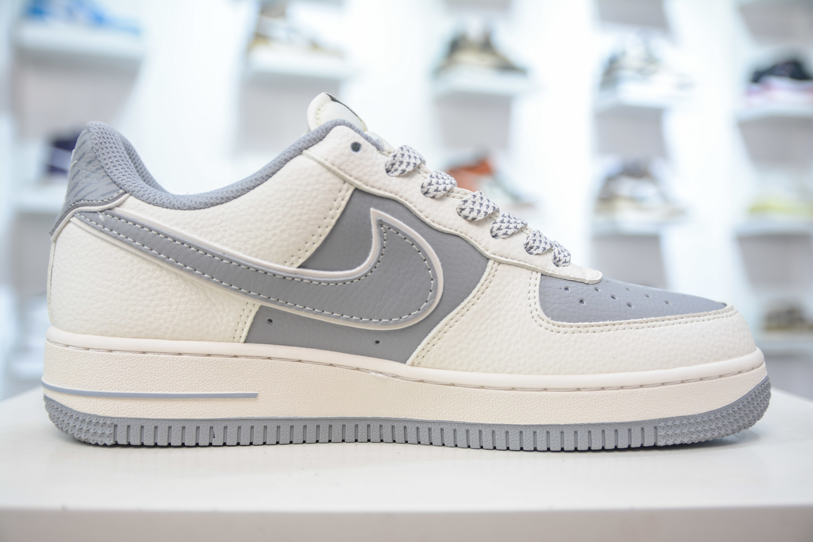 Nike Air Force 1 x Givenchy Collab White Gray Low-Top Sneaker 3 cmp i1756578234574 7394 0 2
