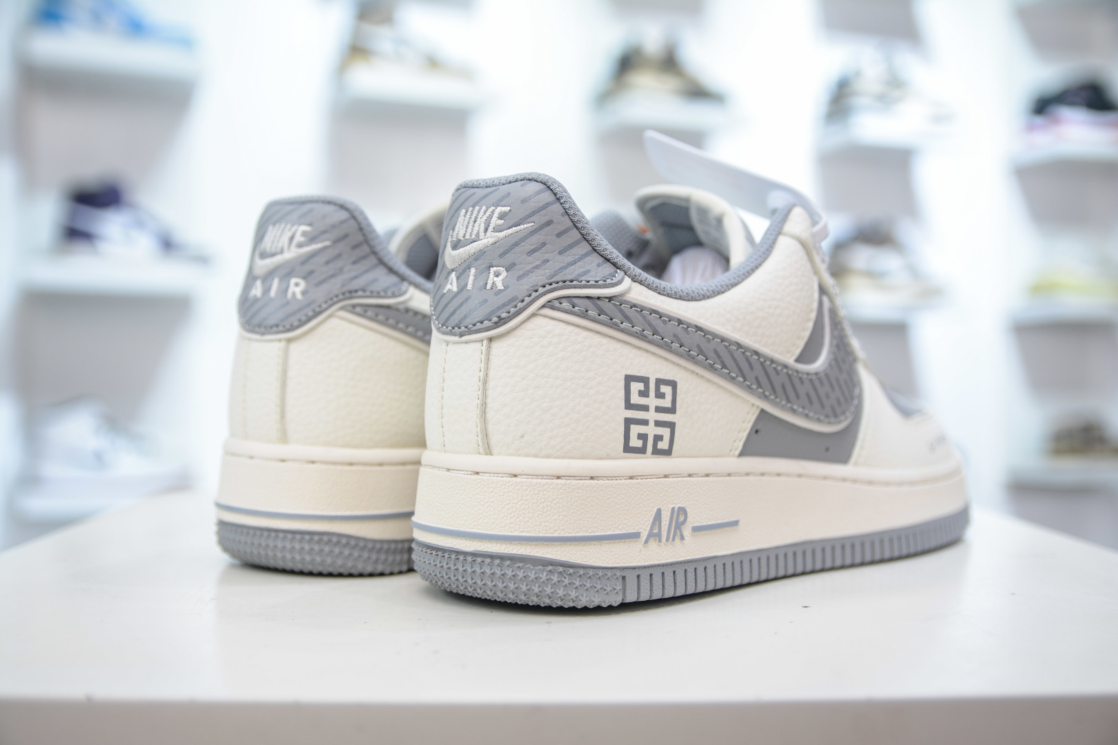 Nike Air Force 1 x Givenchy Collab White Gray Low-Top Sneaker 6 cmp i1756578235861 3600 0 5
