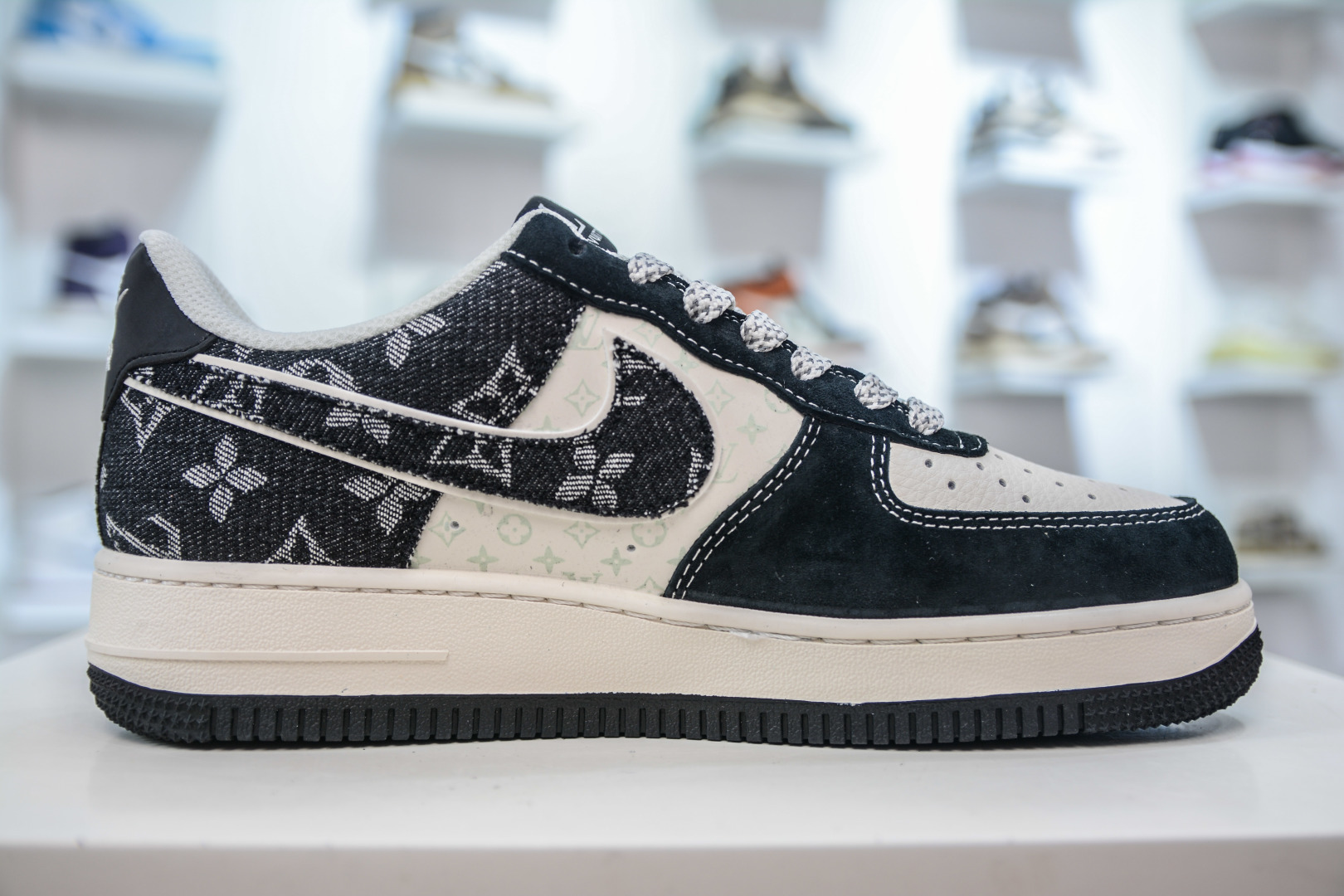 Nike Air Force 1 Low '07 x Louis Vuitton Denim Black Sneakers 3 cmp i1756578285406 7051 0 2