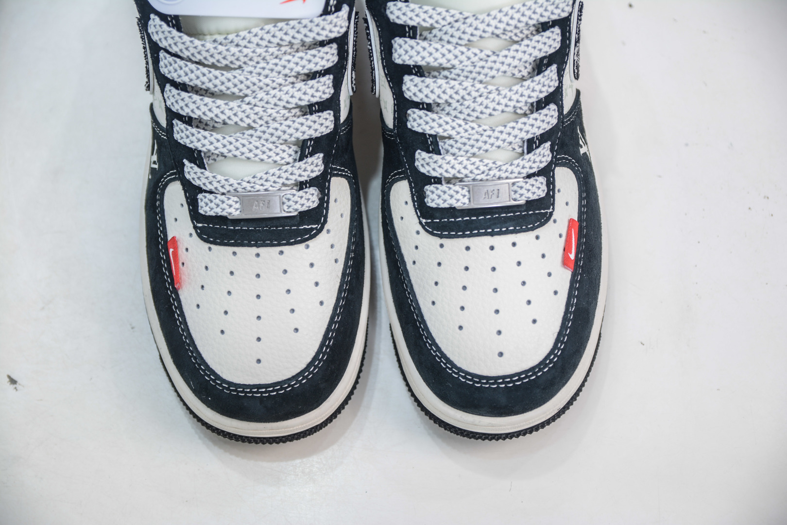Nike Air Force 1 Low '07 x Louis Vuitton Denim Black Sneakers 9 cmp i1756578286665 4399 0 8