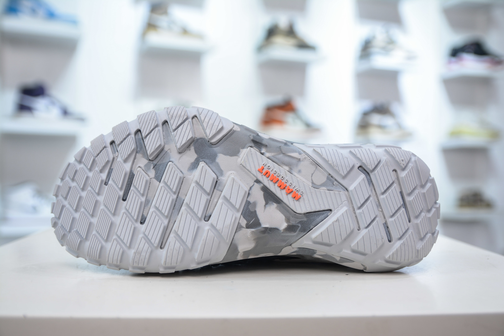 Mammut Hueco Knit II: Versatile Hiking Shoes for Spring and Early Autumn 6 cmp i1756578368886 880 0 4