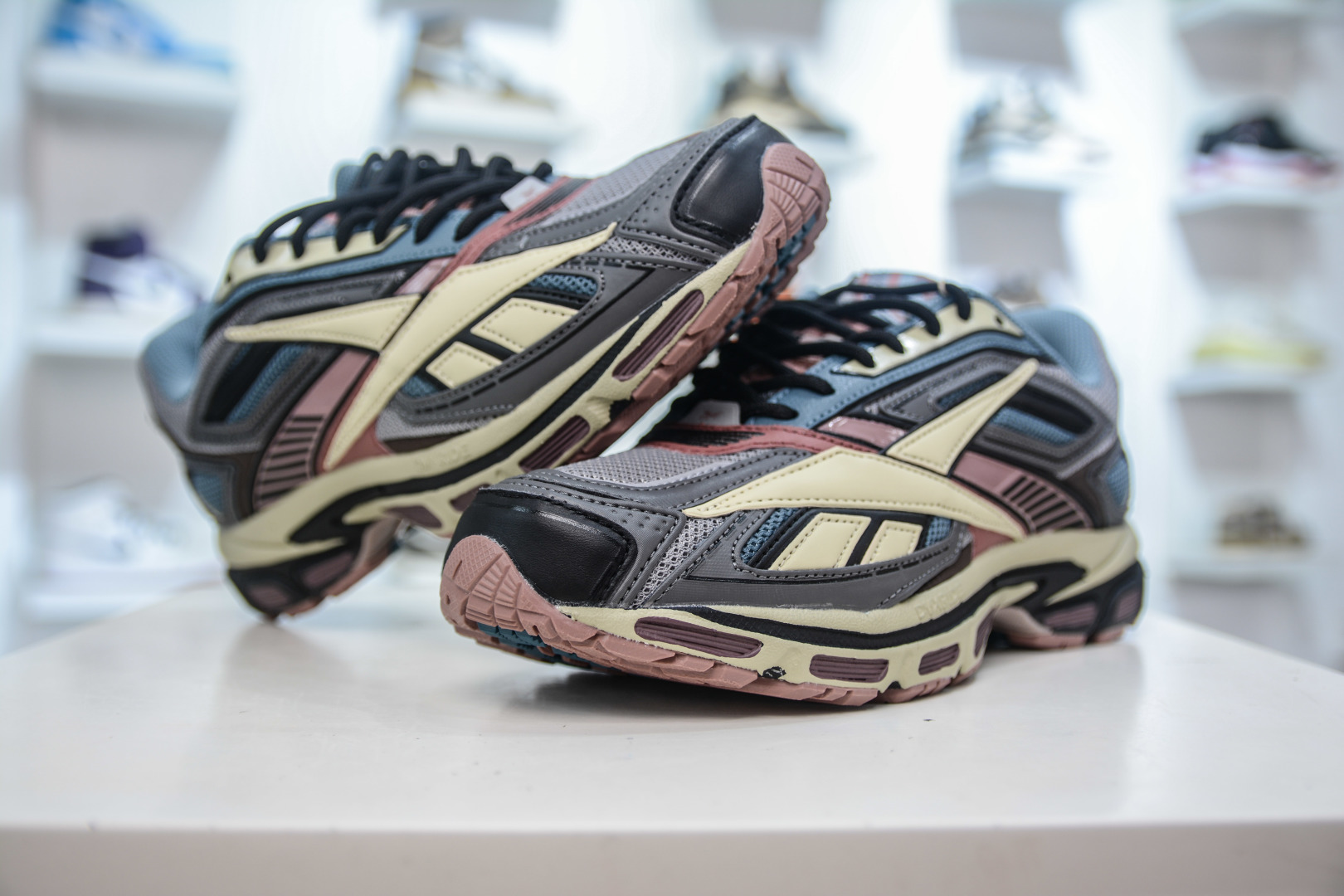 Reebok Premier Road Ultra Sneakers: Futuristic Design & Ultimate Comfort 5 cmp i1756578461620 5917 0 3