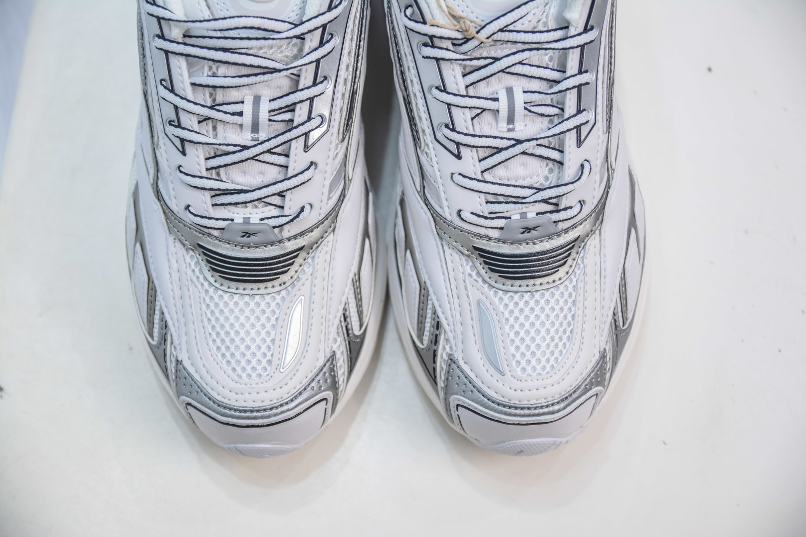 Reebok Premier Road Ultra Sneakers - Futuristic Design & Ultimate Comfort 10 cmp i1756578511066 1296 0 8