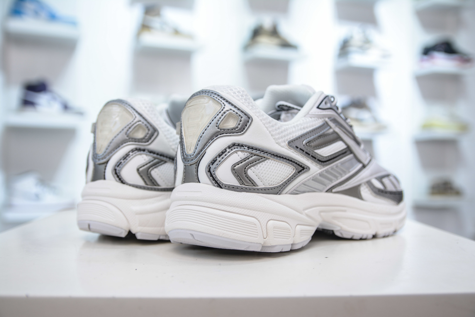 Reebok Premier Road Ultra Sneakers - Futuristic Design & Ultimate Comfort 7 cmp i1756578512588 4058 0 5