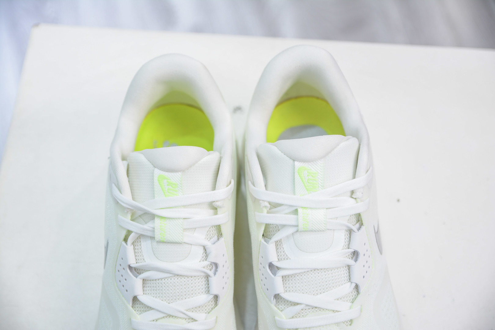 Nike Air Zoom Structure 26 Lightweight Running Shoes - Breathable & Comfortable 9 cmp i1756578661088 6723 0 7