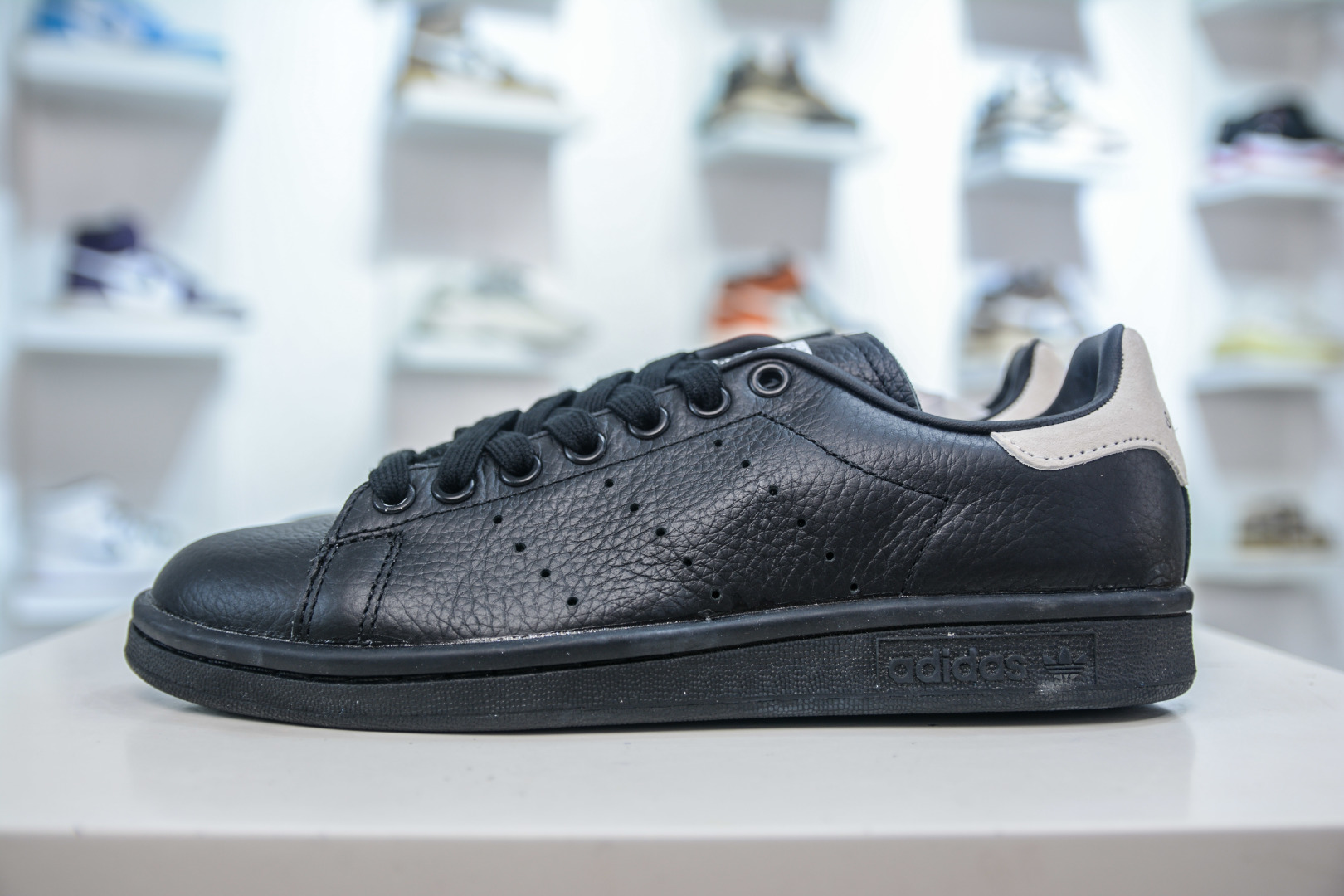 Adidas Originals Stan Smith Black Leather Retro Fashion Sneakers - Classic Style 1 cmp i1756578741974 4899 0 0