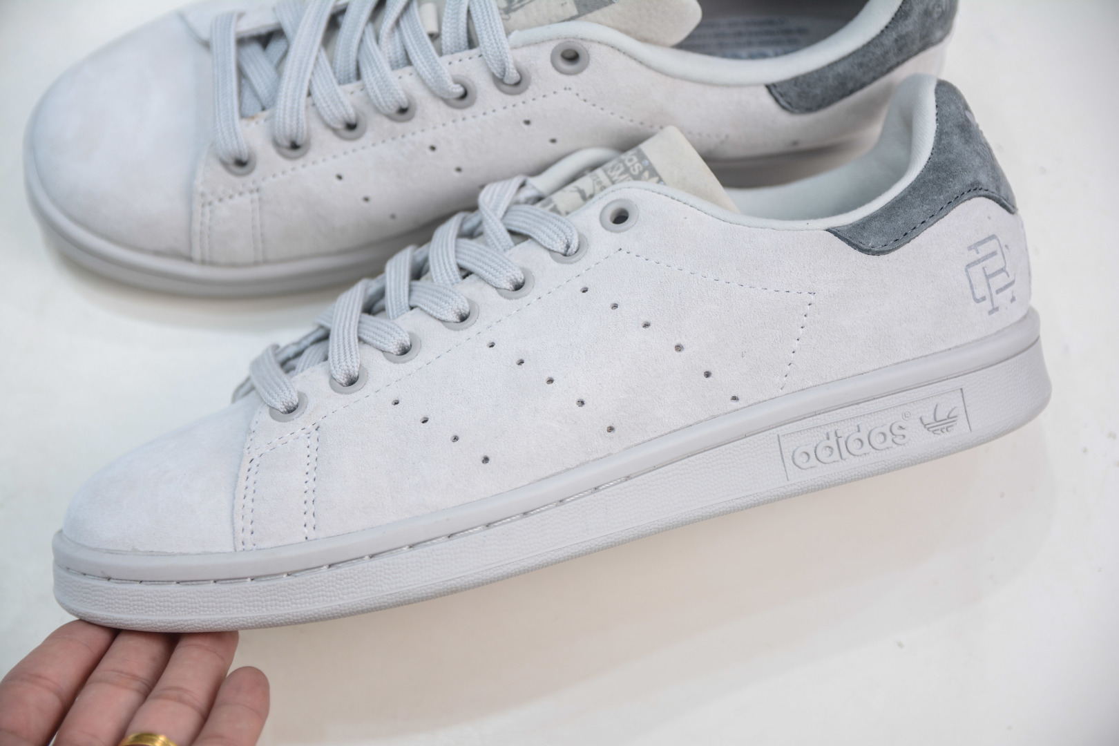Adidas Originals Stan Smith Reigning Champ Collaboration - Retro Style 7 cmp i1756578803988 6209 0 6