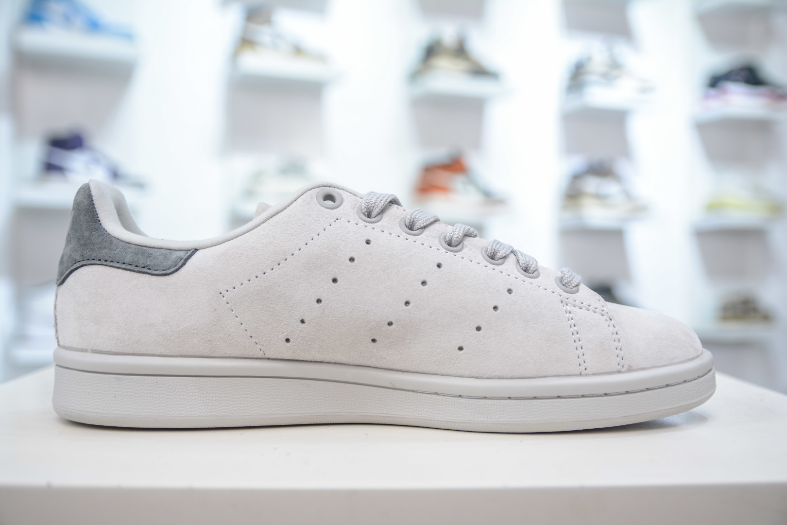 Adidas Originals Stan Smith Reigning Champ Collaboration - Retro Style 3 cmp i1756578805888 4335 0 2