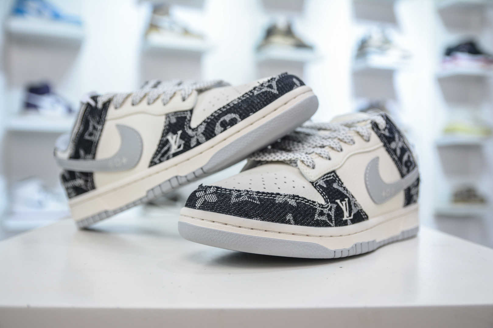 Nike SB Dunk Low x Louis Vuitton White Black Denim Sneakers 5 cmp i1756578947120 2242 0 3