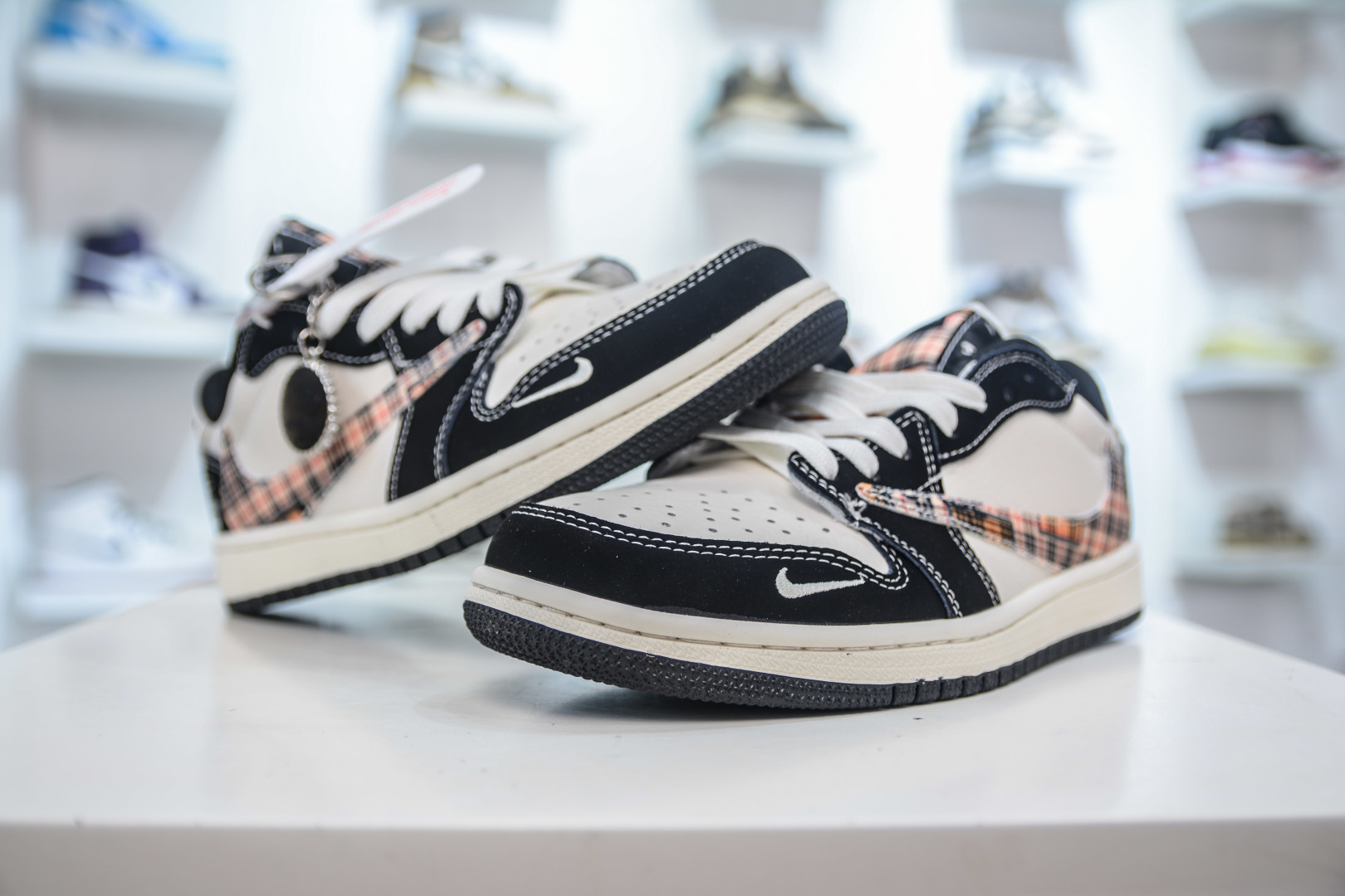 TS x Air Jordan 1 Retro Low x Burberry White Black Brown Plaid Sneakers 4 cmp i1756579294364 1905 0 3