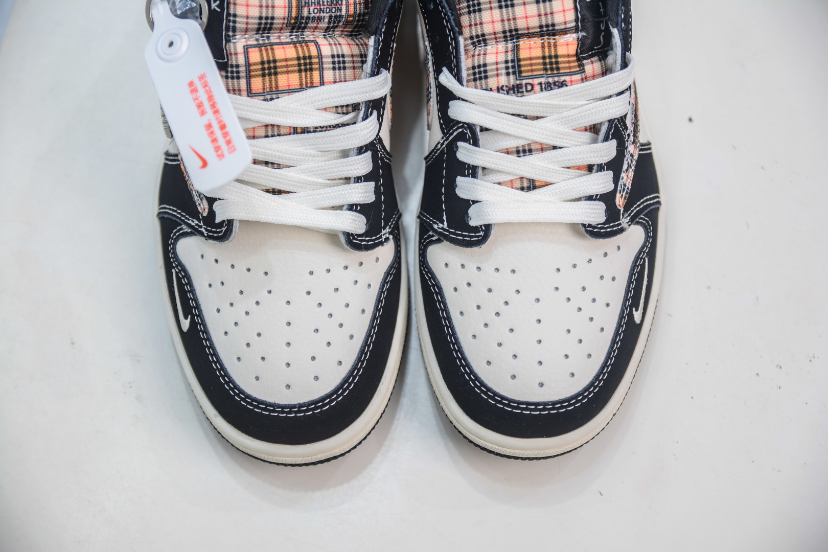 TS x Air Jordan 1 Retro Low x Burberry White Black Brown Plaid Sneakers 9 cmp i1756579295446 1272 0 8