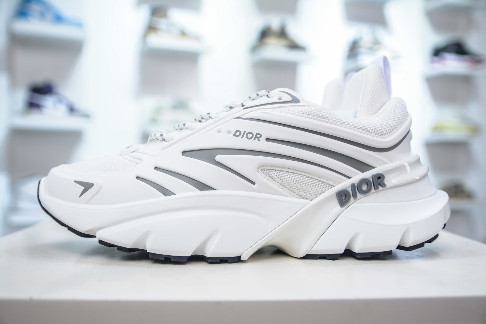 Dior B44 White & Grey Casual Fashion Sneakers - Comfortable & Stylish 1 cmp i1756657900732 9832 0 0