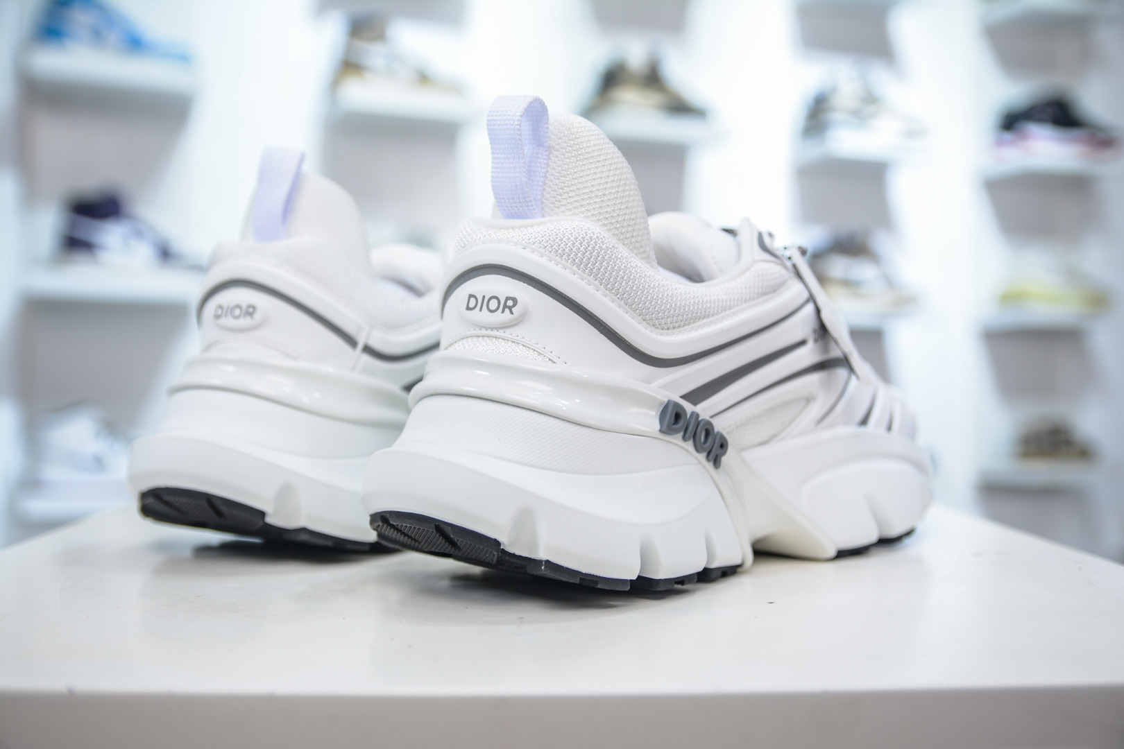 Dior B44 White & Grey Casual Fashion Sneakers - Comfortable & Stylish 6 cmp i1756657900733 2097 0 5