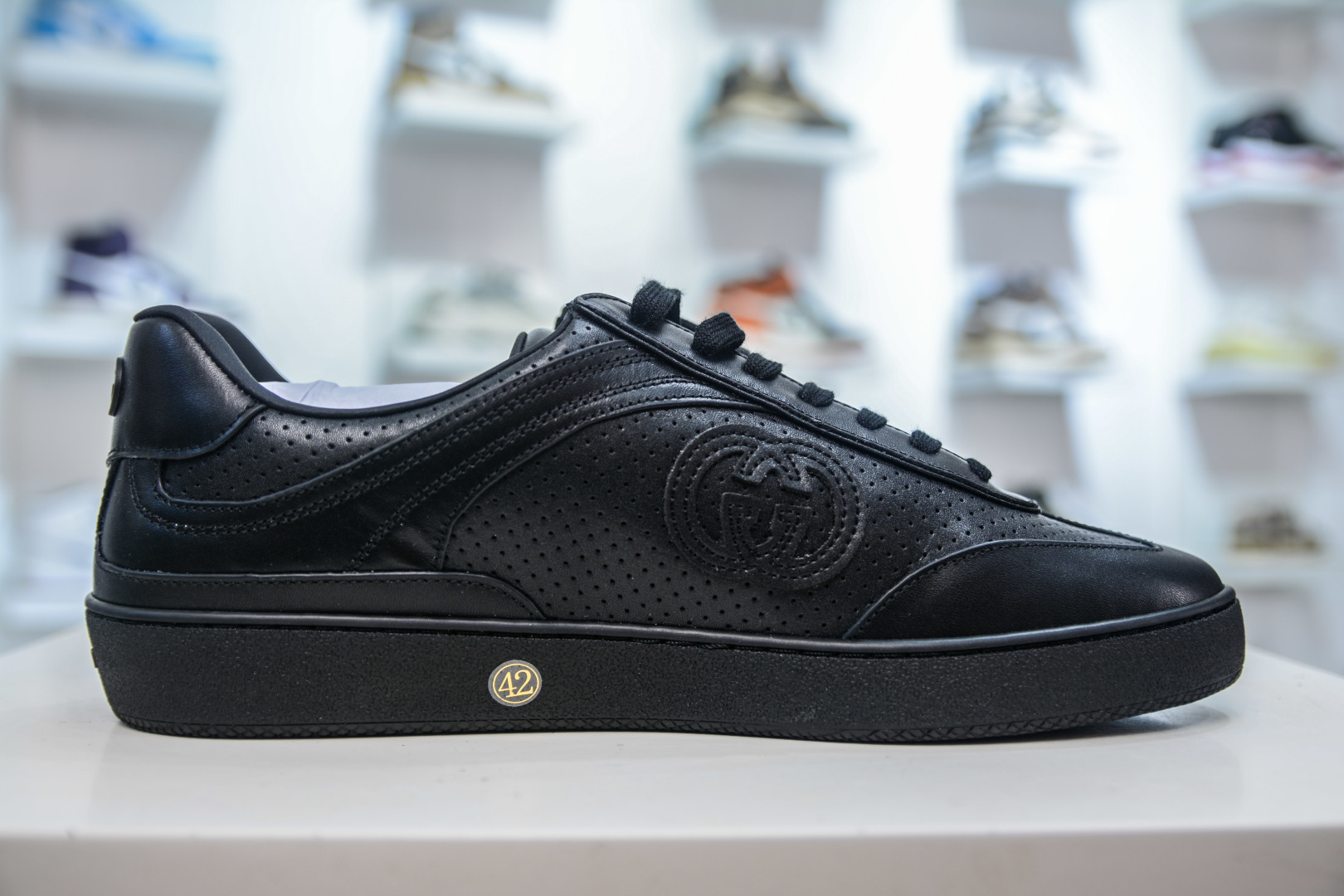 Gucci G75 Round Toe Lace-Up Sneakers in Black Leather with GG Logo 4 cmp i1756658037084 4722 0 2