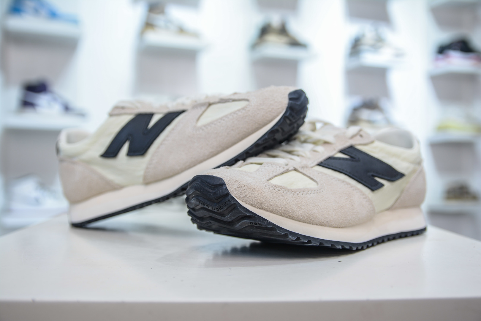 New Balance U471AM Low-Top Sneakers: Lightweight, Breathable, and Comfortable 4 cmp i1756659893538 507 0 3